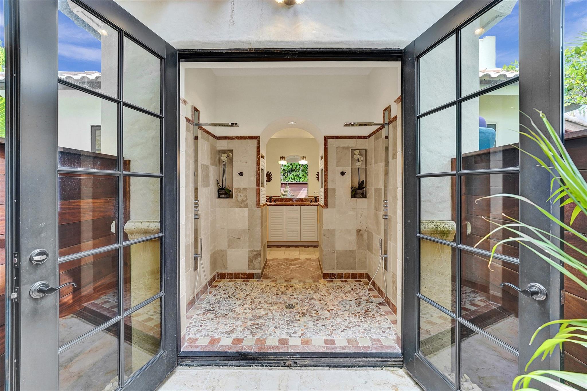 2321 SW 26th Ave