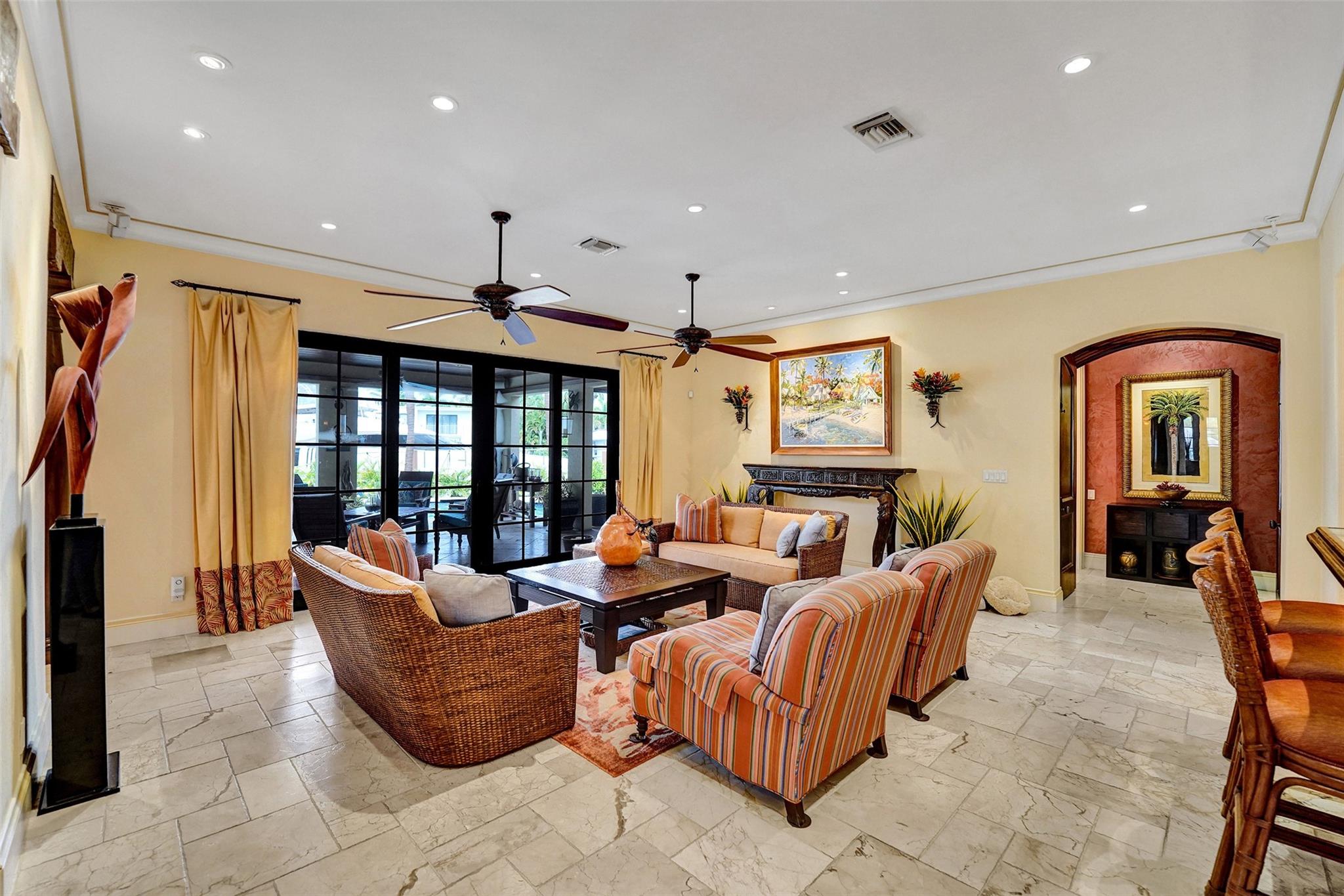 2321 SW 26th Ave