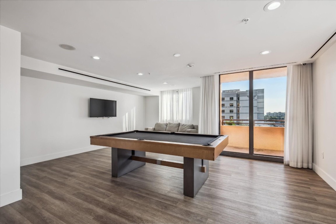 110 N Federal Hwy 807