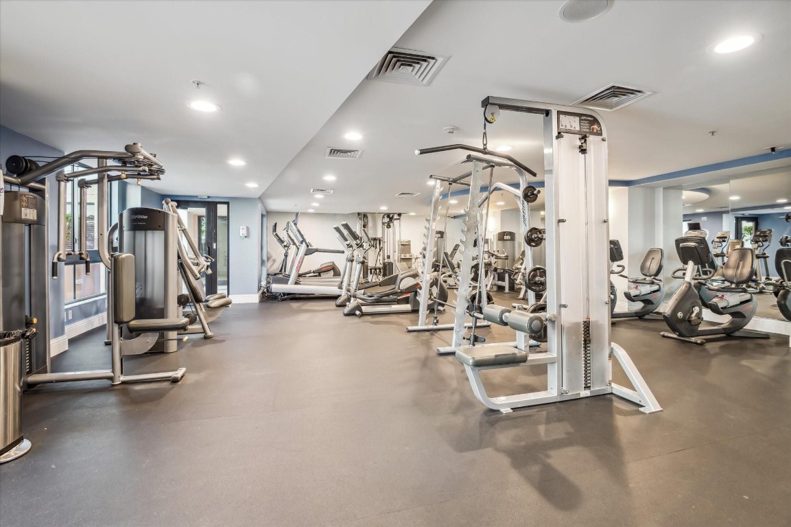 110 N Federal Hwy 807