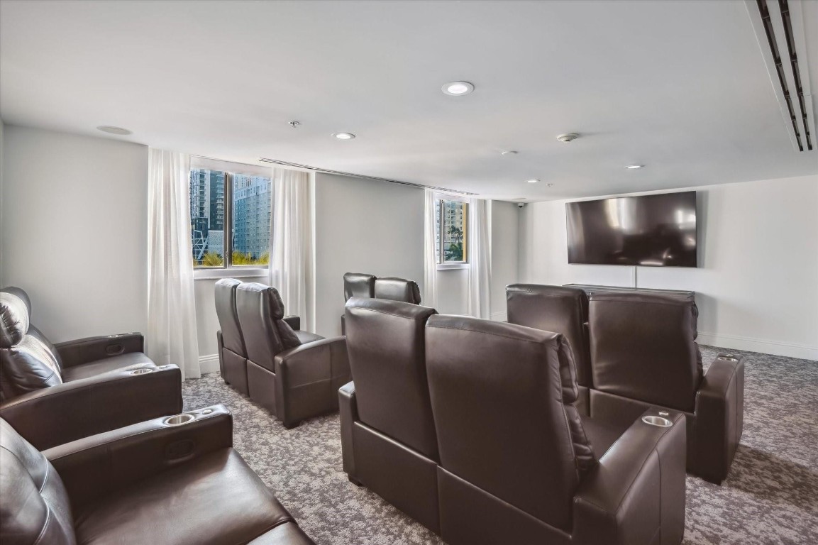 110 N Federal Hwy 807