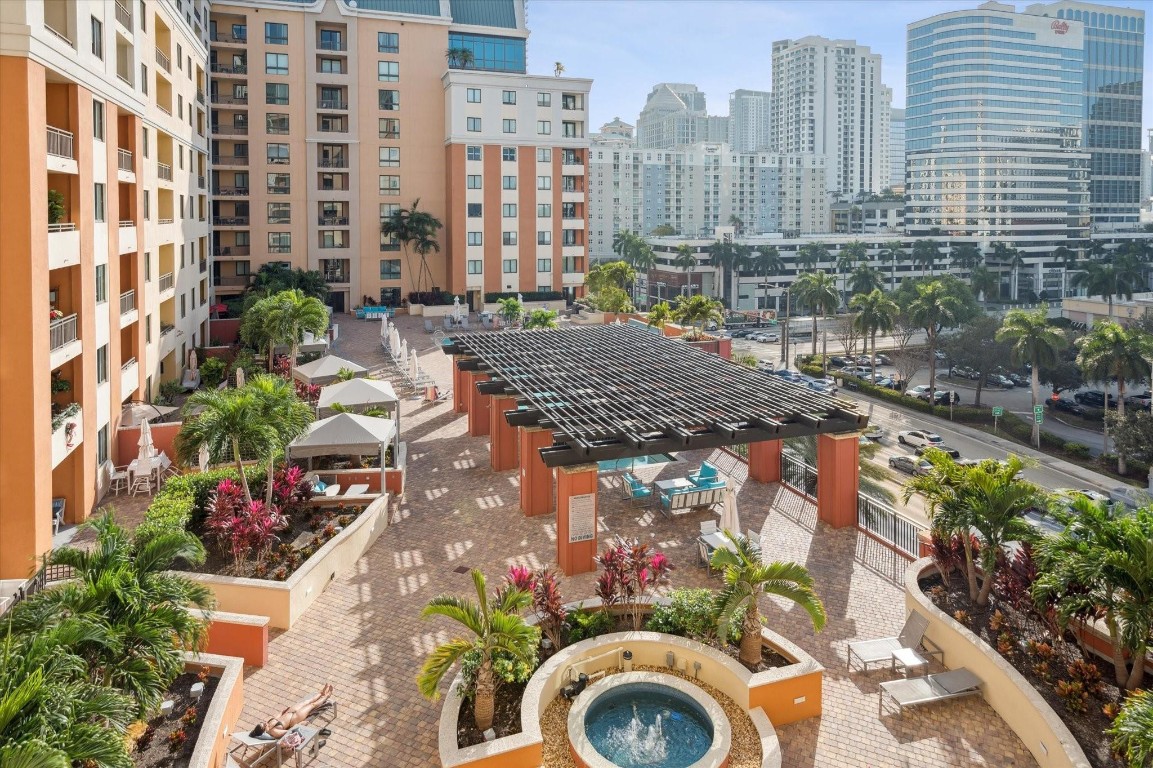 110 N Federal Hwy 807