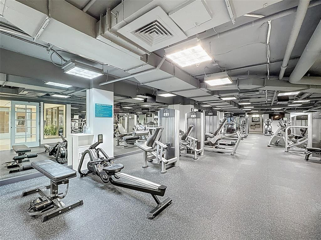 3020 NE 32nd Ave 810