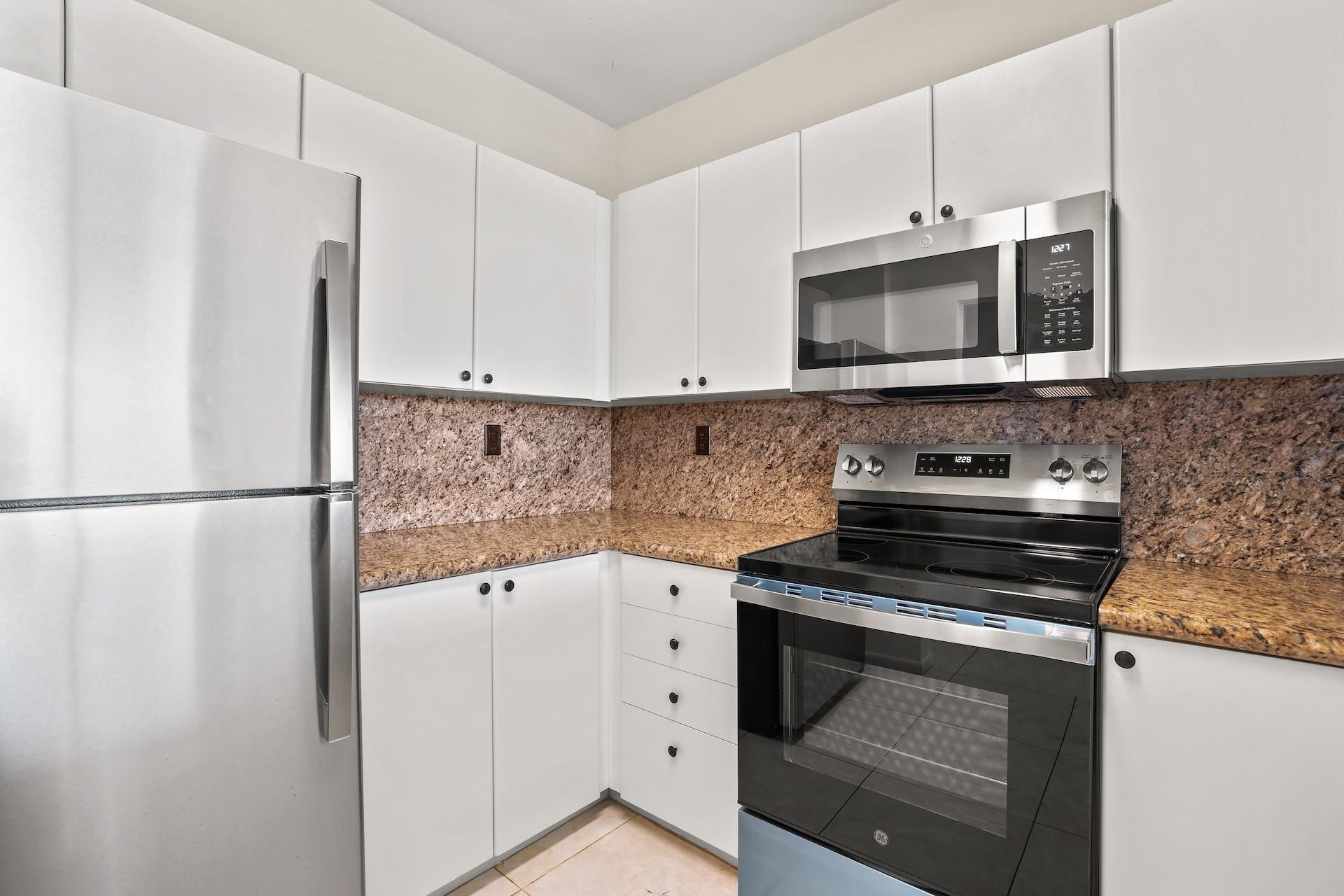 3020 NE 32nd Ave 810