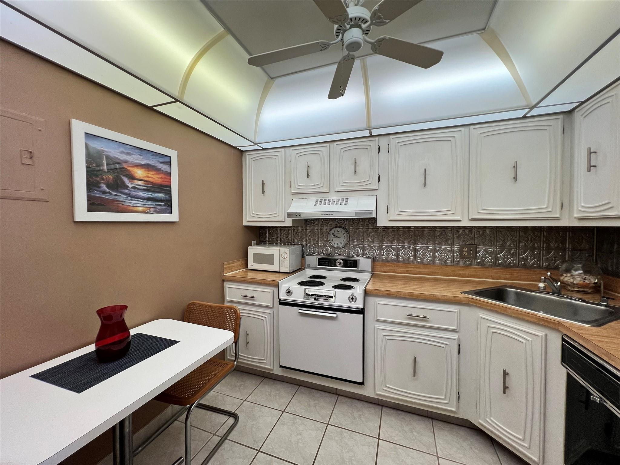 101 Briny Ave 1005