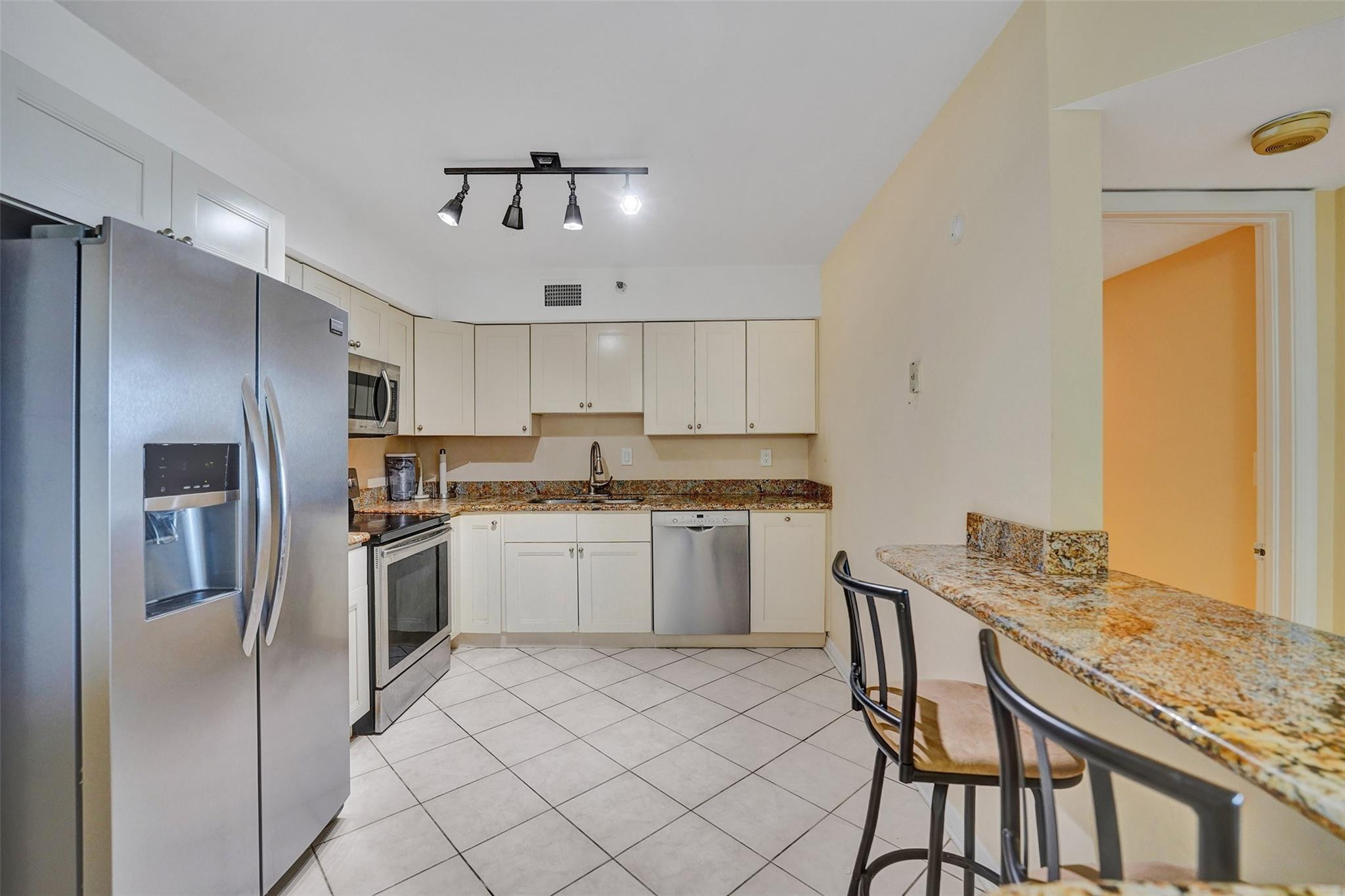 3530 Mystic Pointe Dr 2308