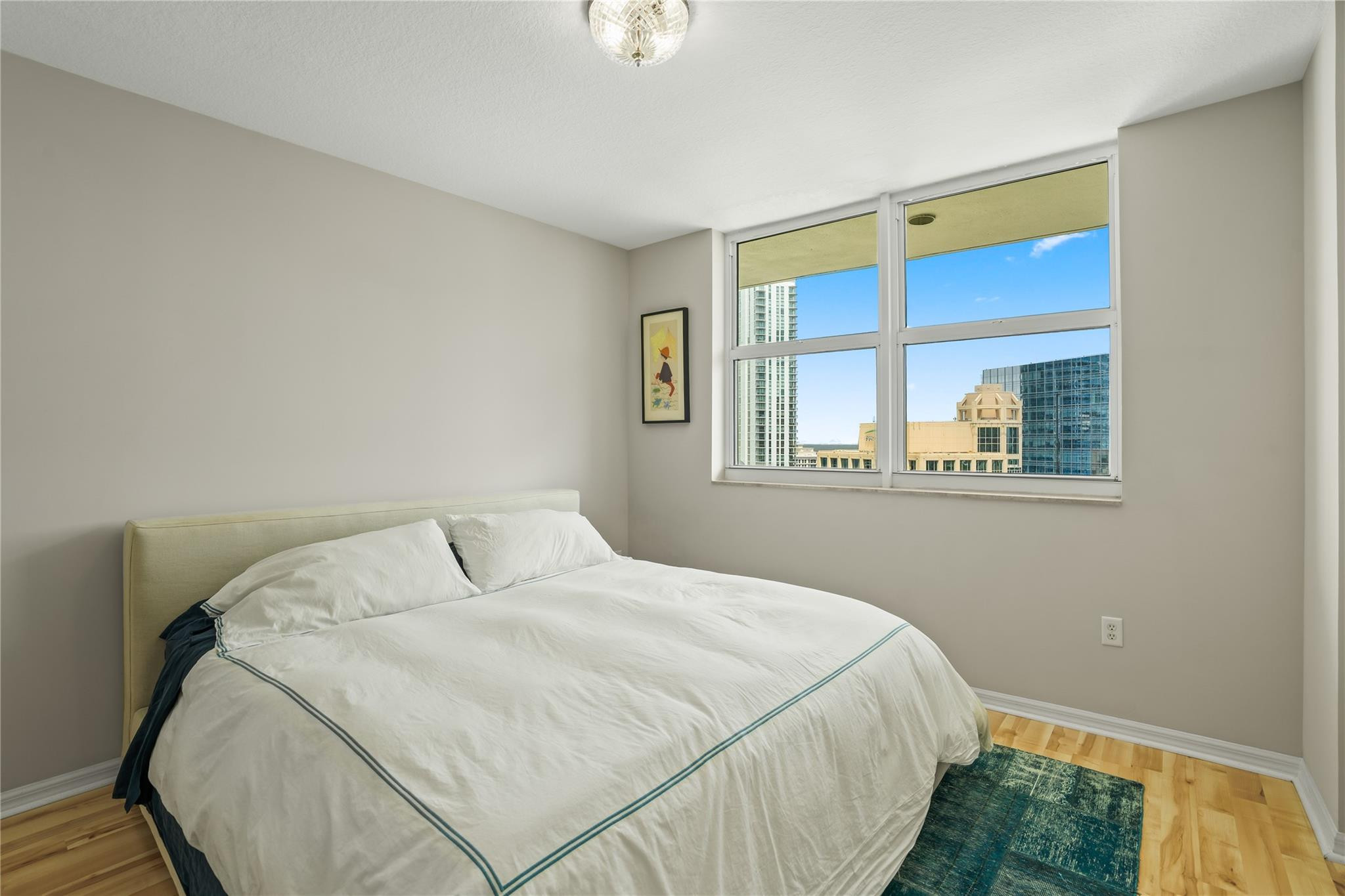 347 N New River Dr 2808