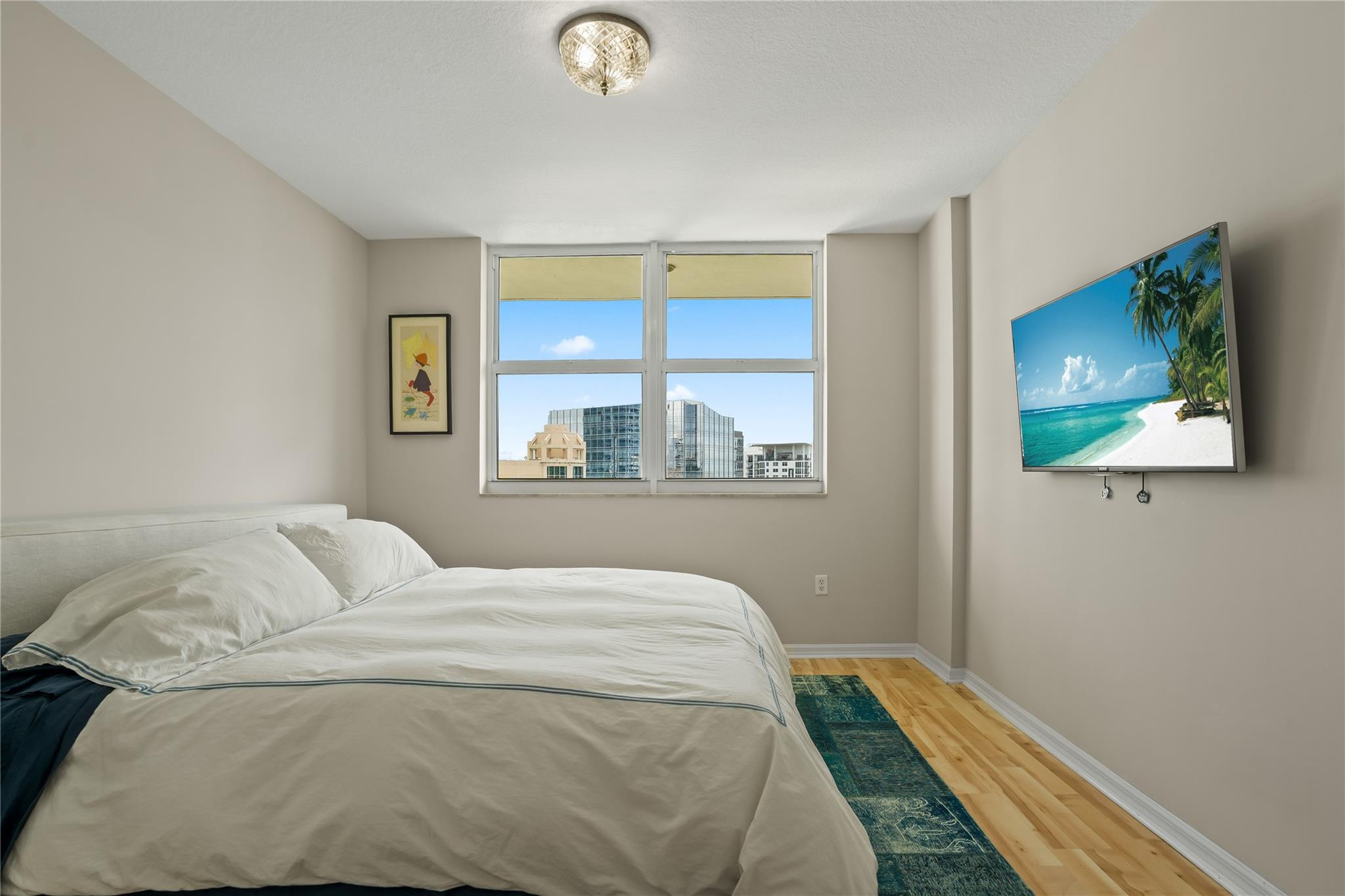 347 N New River Dr 2808