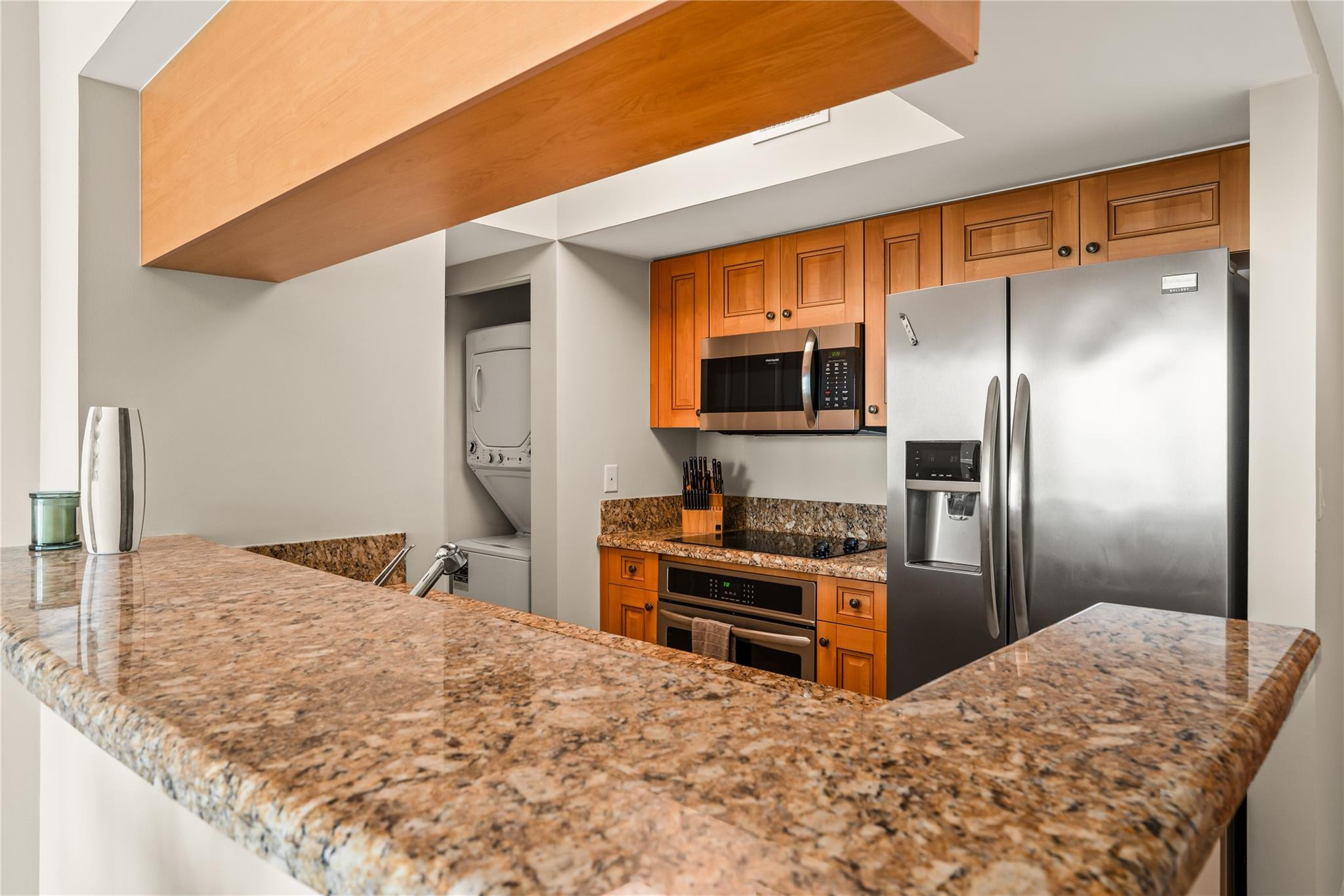 347 N New River Dr 2808