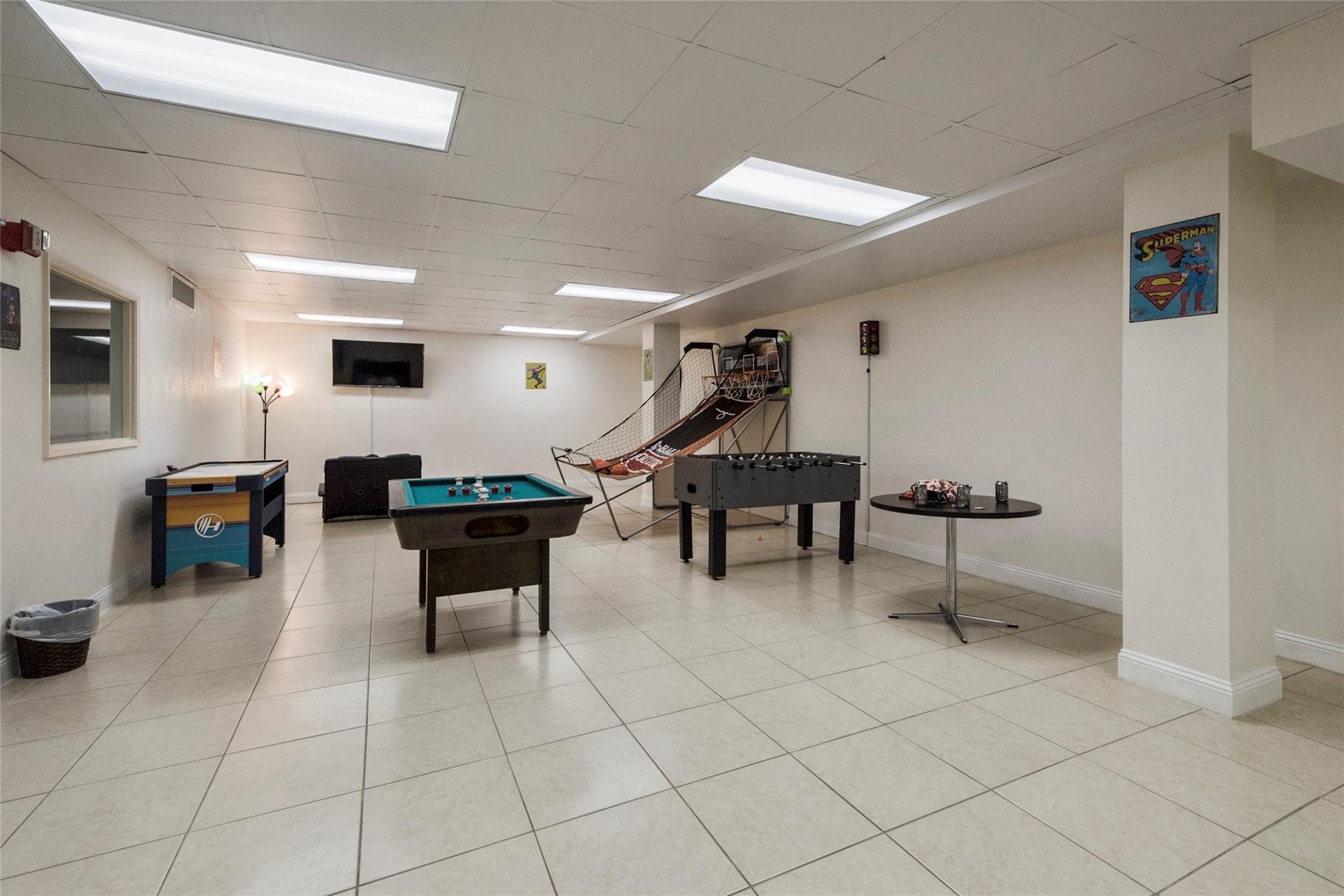 101 Briny Ave 809