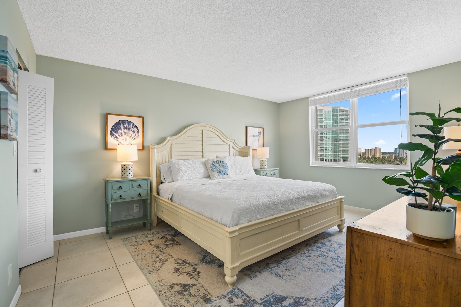 101 Briny Ave 809