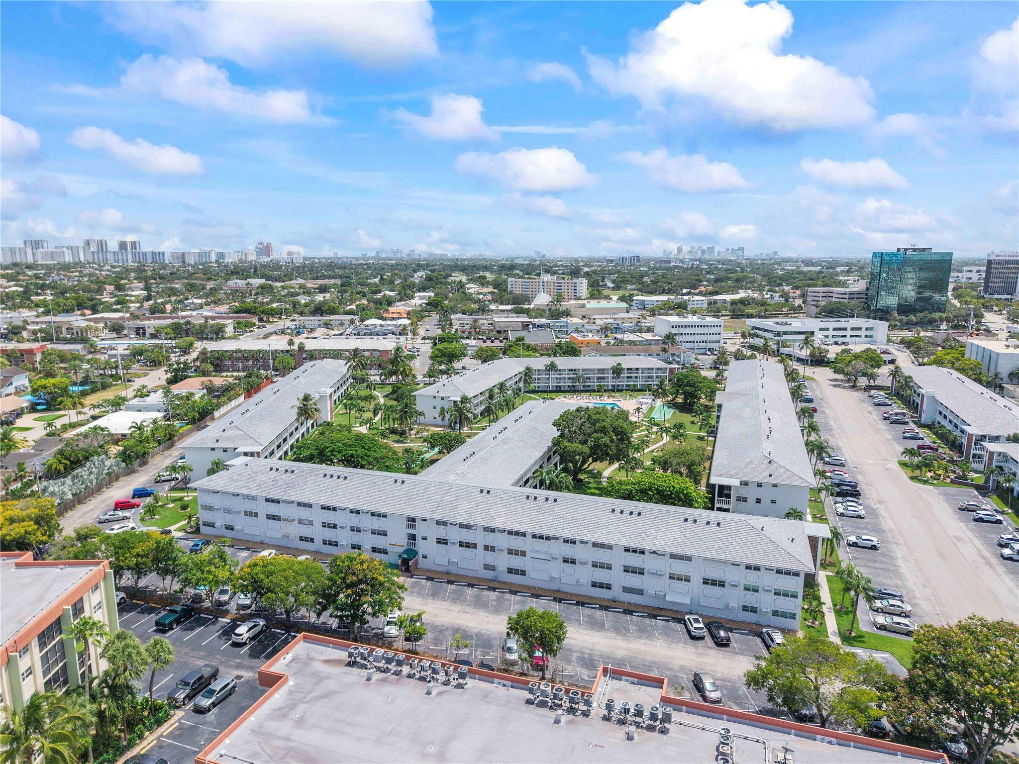 5208 NE 24th Ter F218