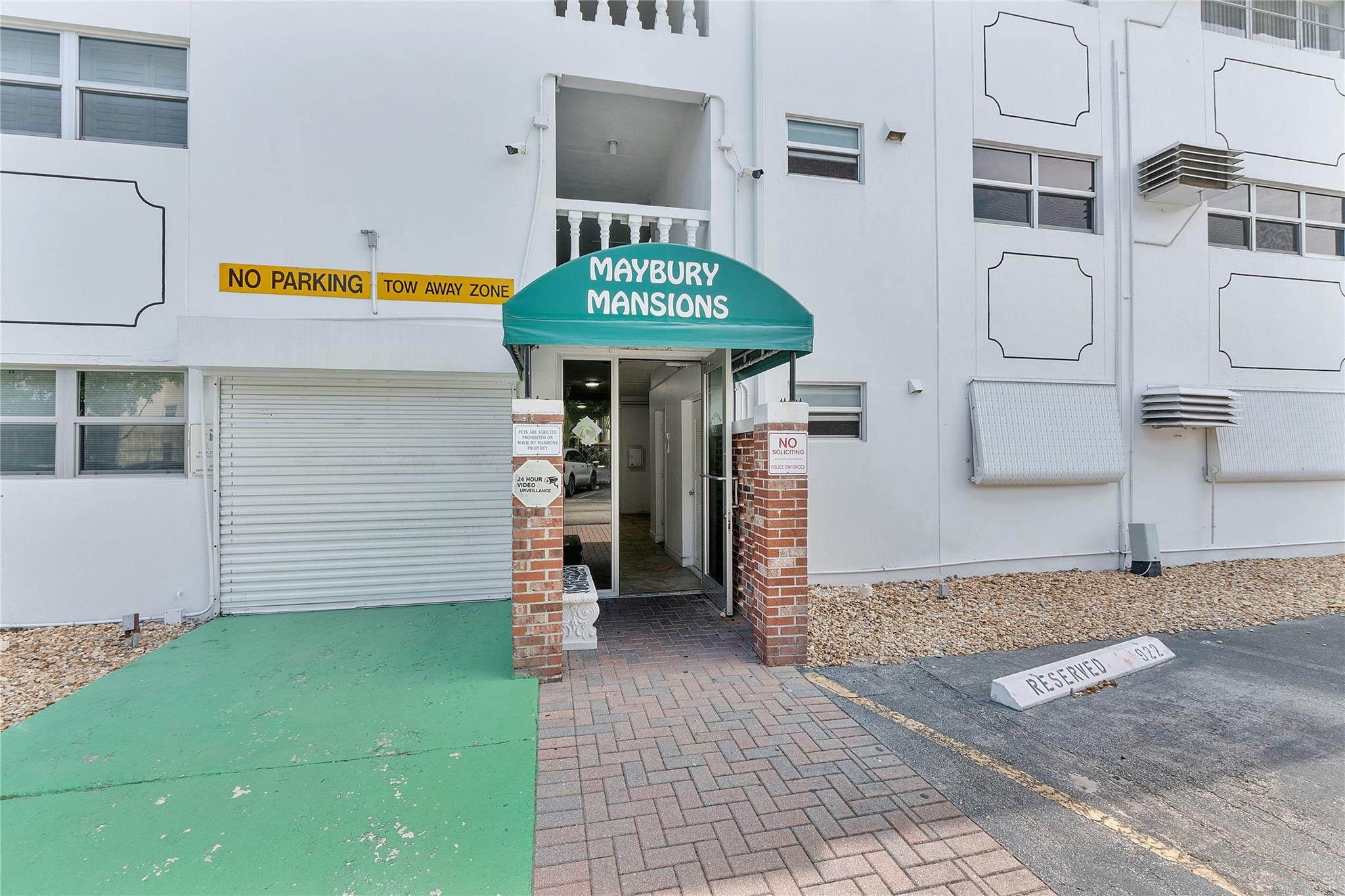 5208 NE 24th Ter F218