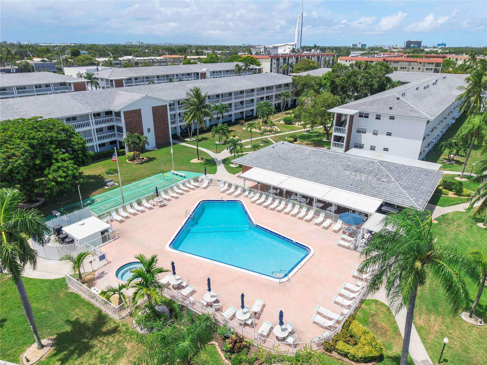 5208 NE 24th Ter F218