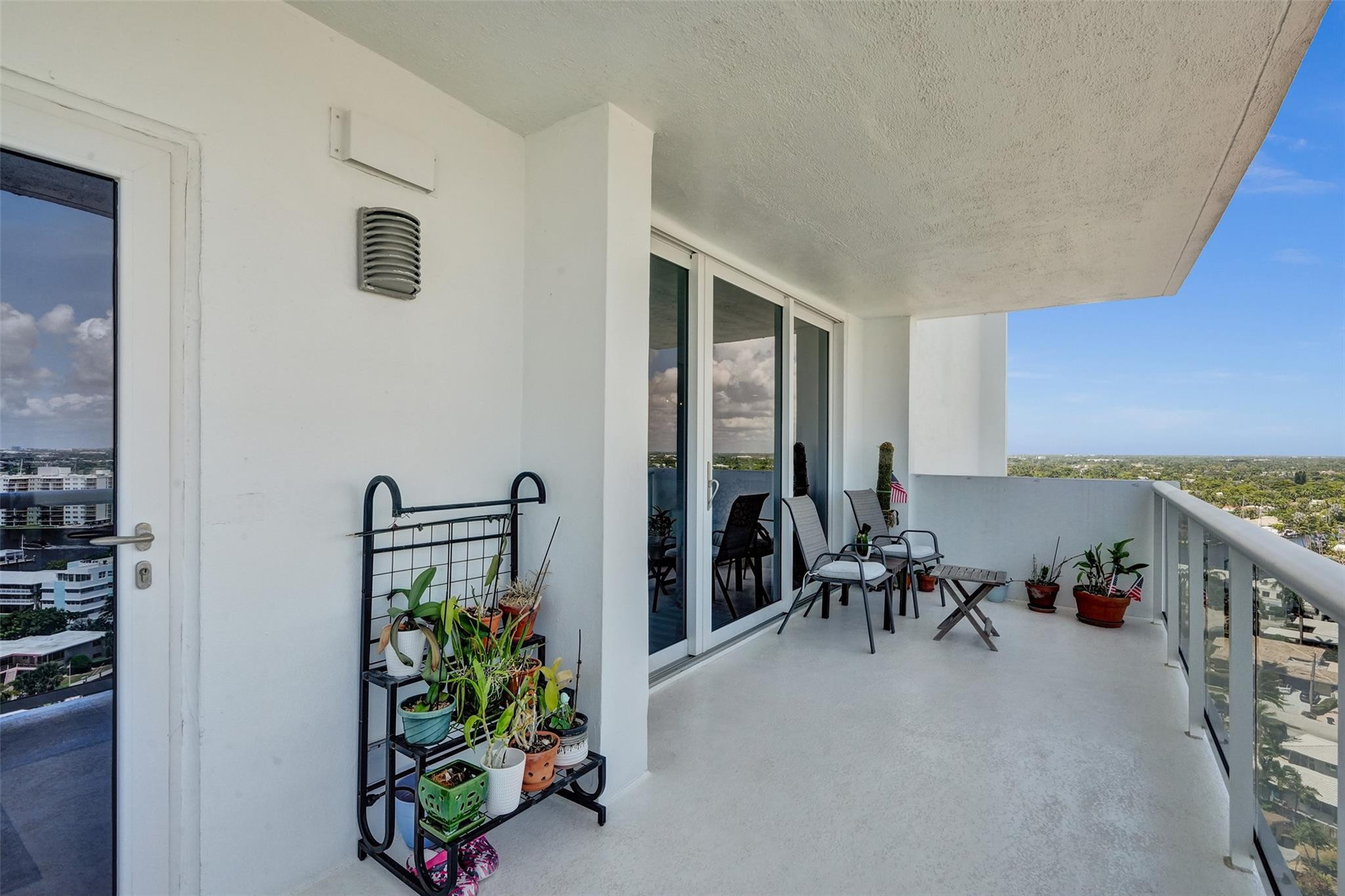 2715 N Ocean Blvd 17F