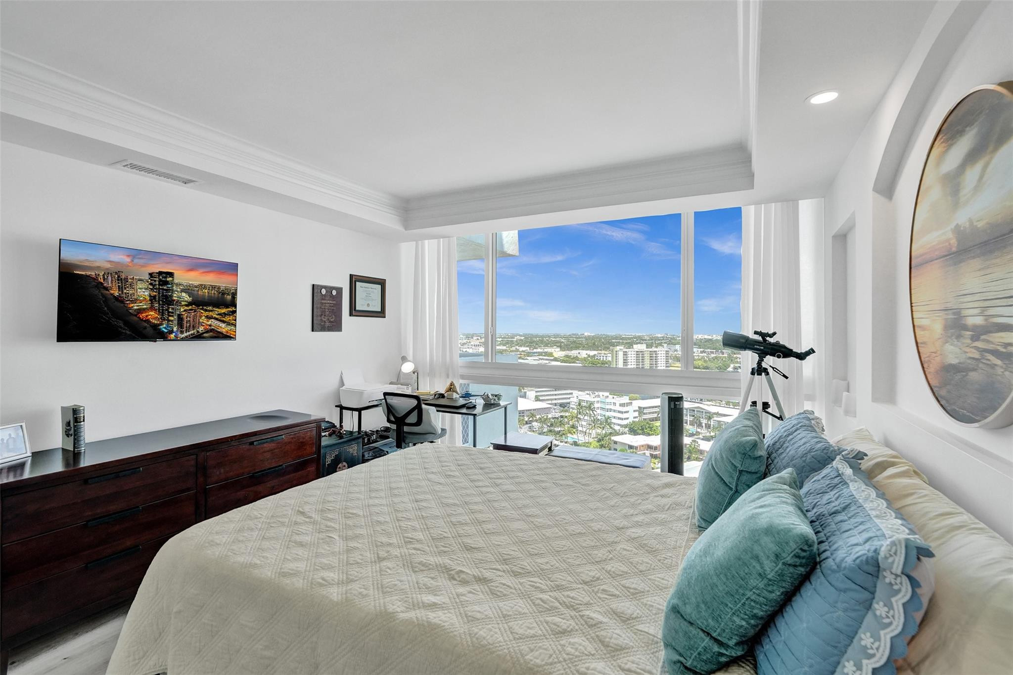 2715 N Ocean Blvd 17F