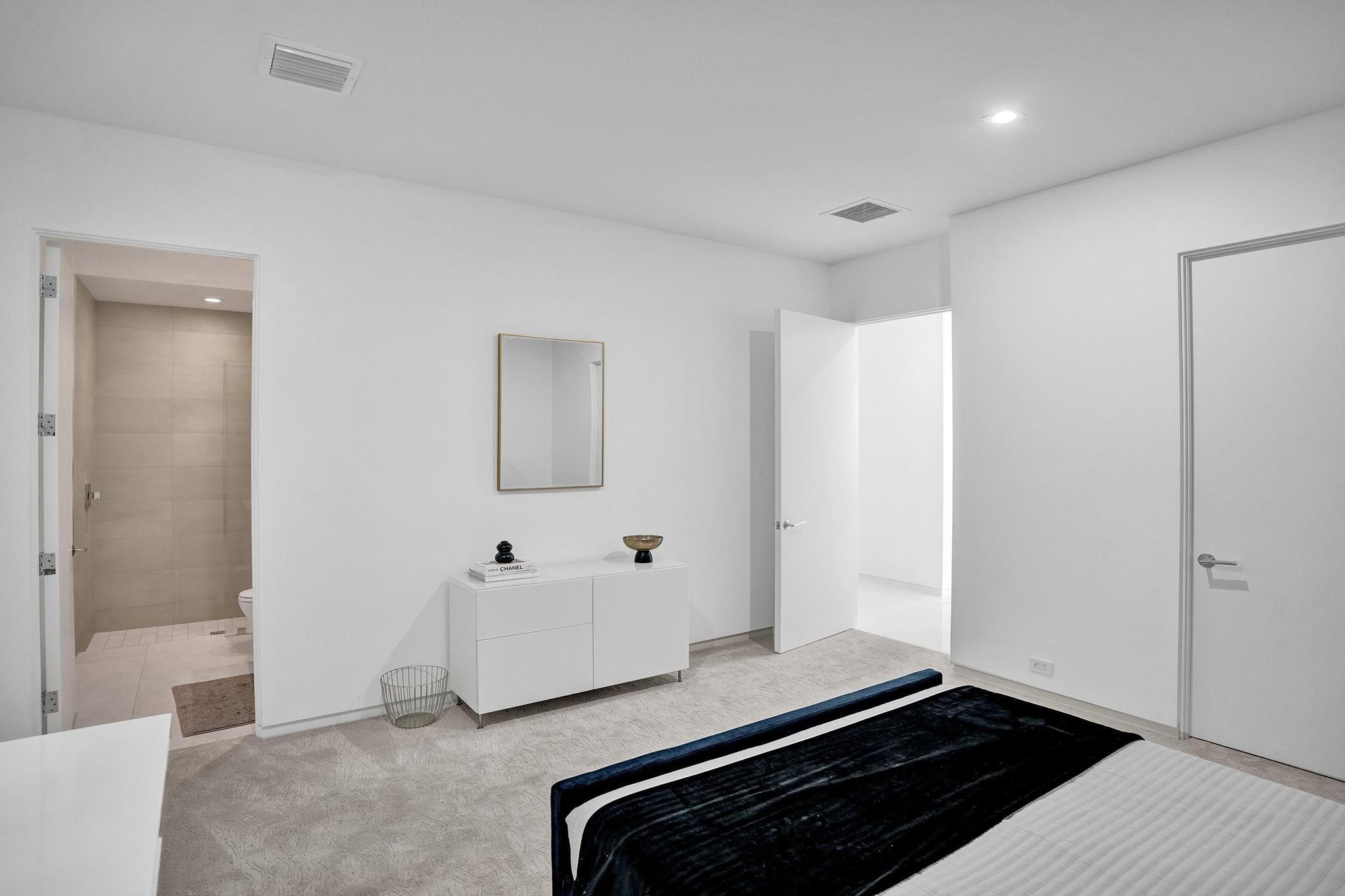 4232 E Tradewinds Ave