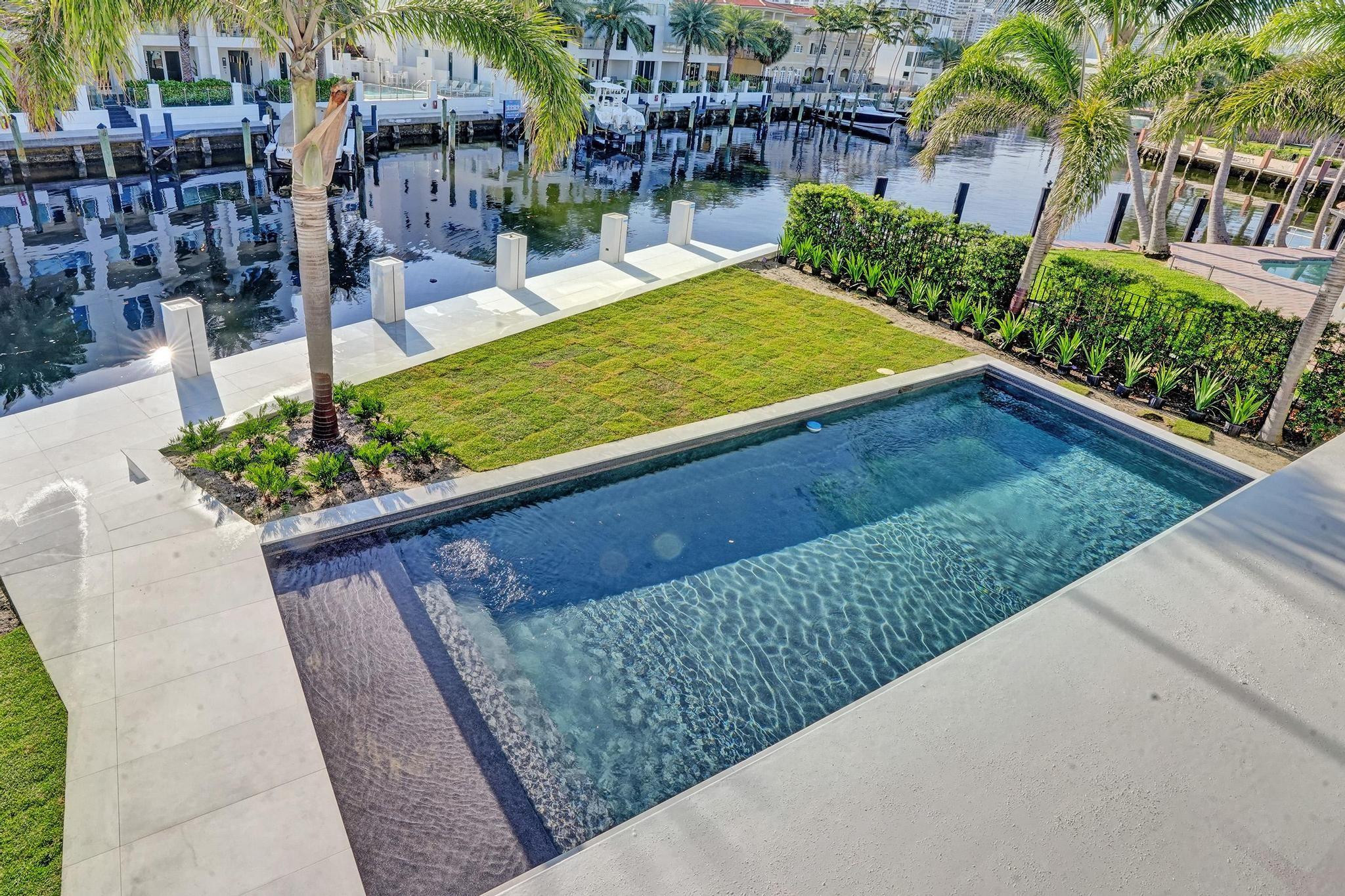 4232 E Tradewinds Ave