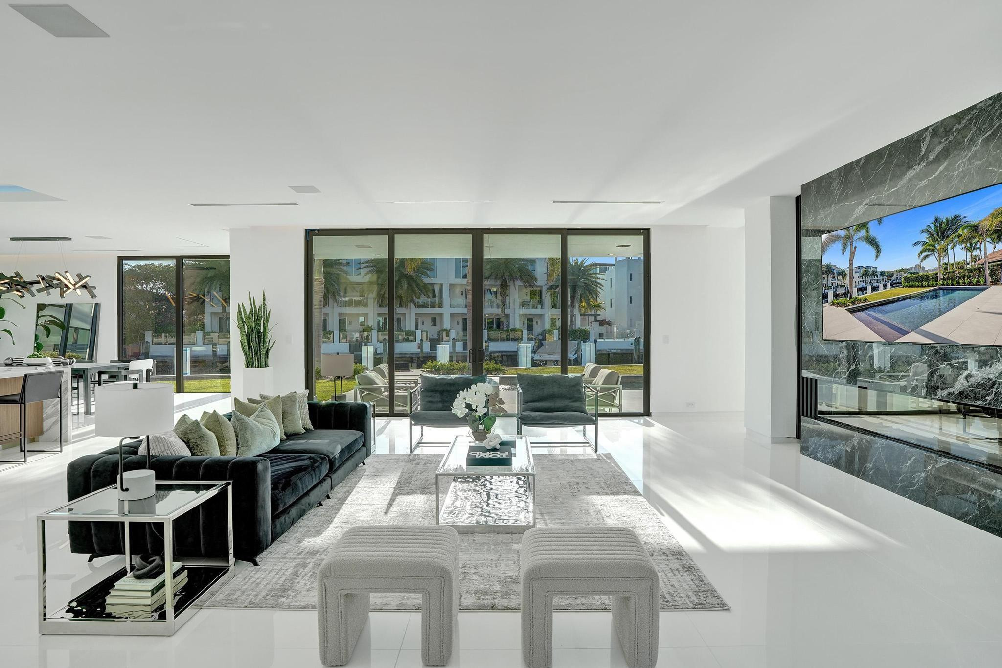 4232 E Tradewinds Ave