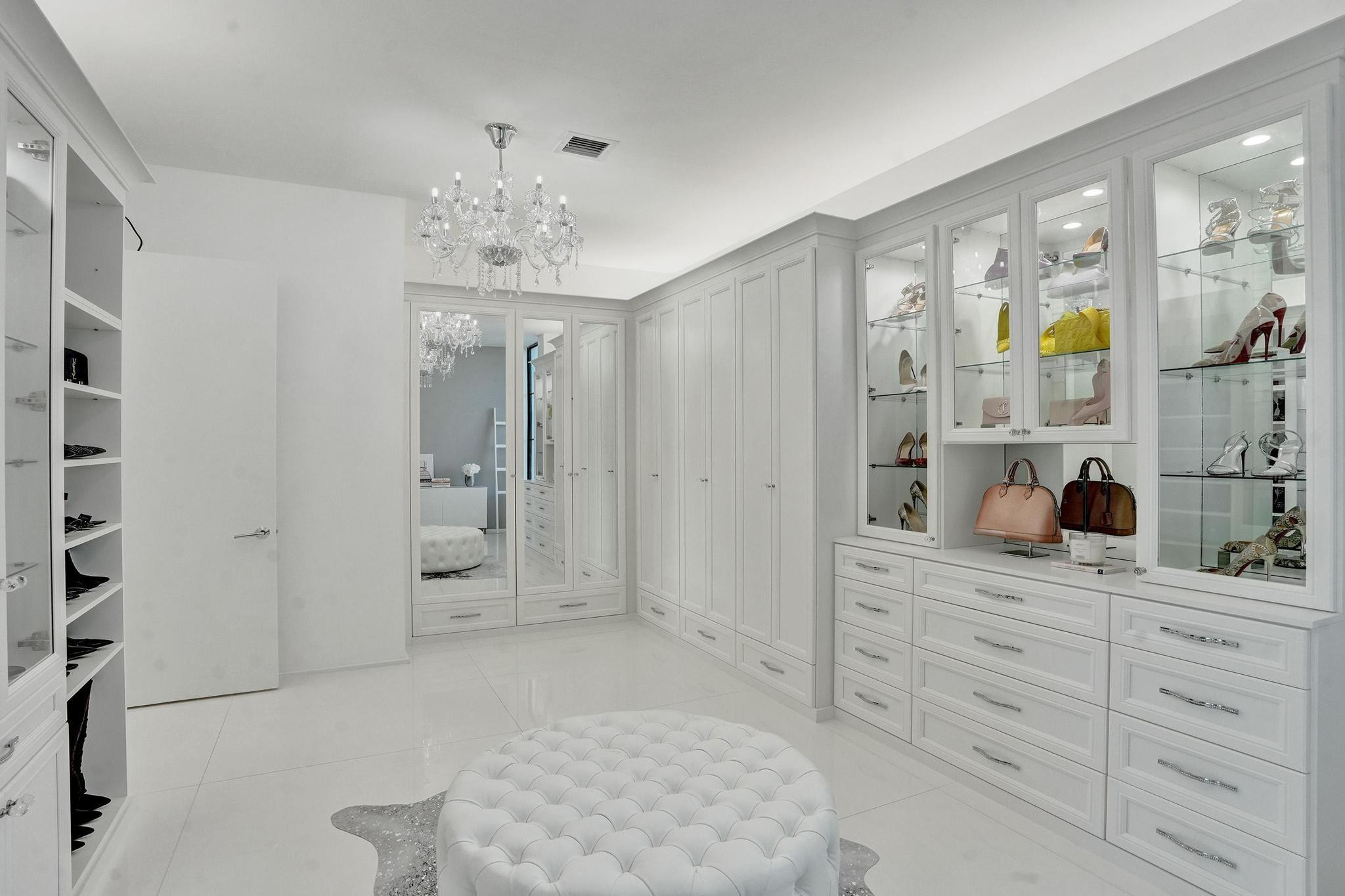 4232 E Tradewinds Ave