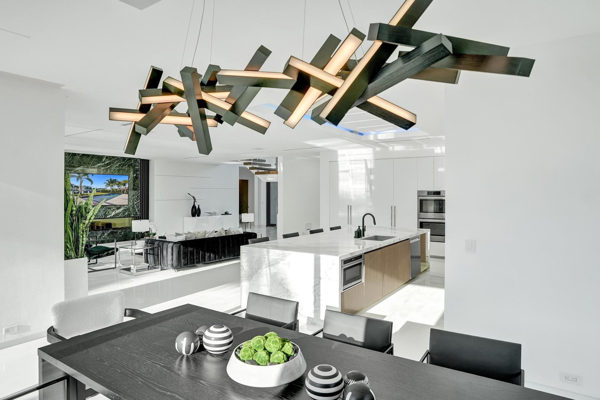 4232 E Tradewinds Ave