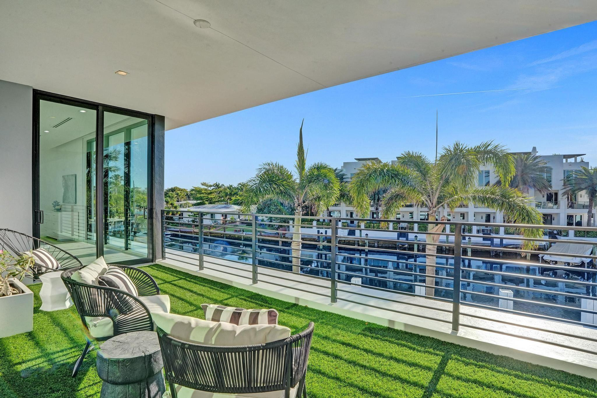 4232 E Tradewinds Ave