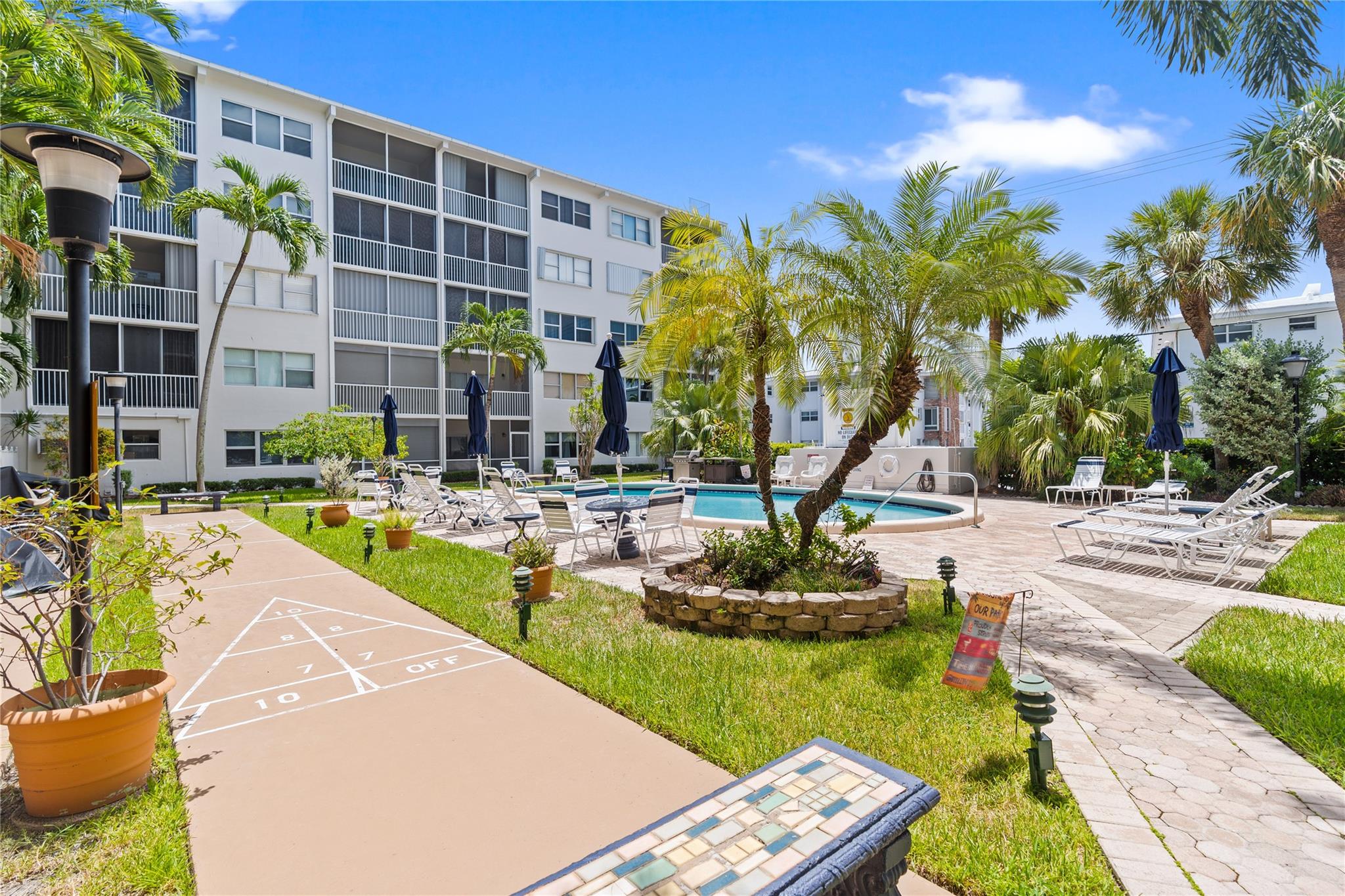 4117 Bougainvilla Dr 102