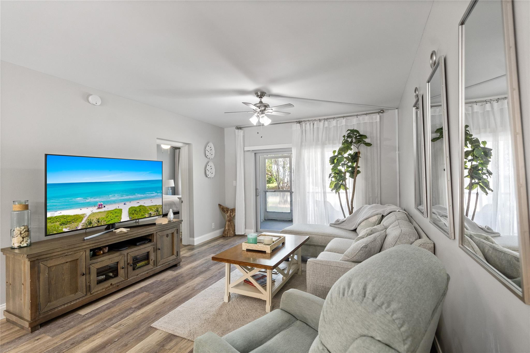 4117 Bougainvilla Dr 102