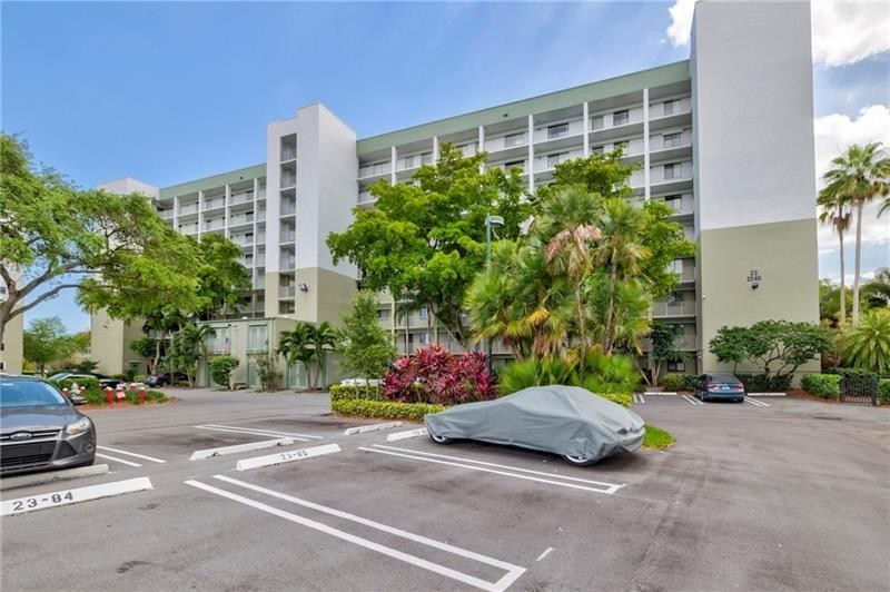 2240 N Cypress Bend Dr 802