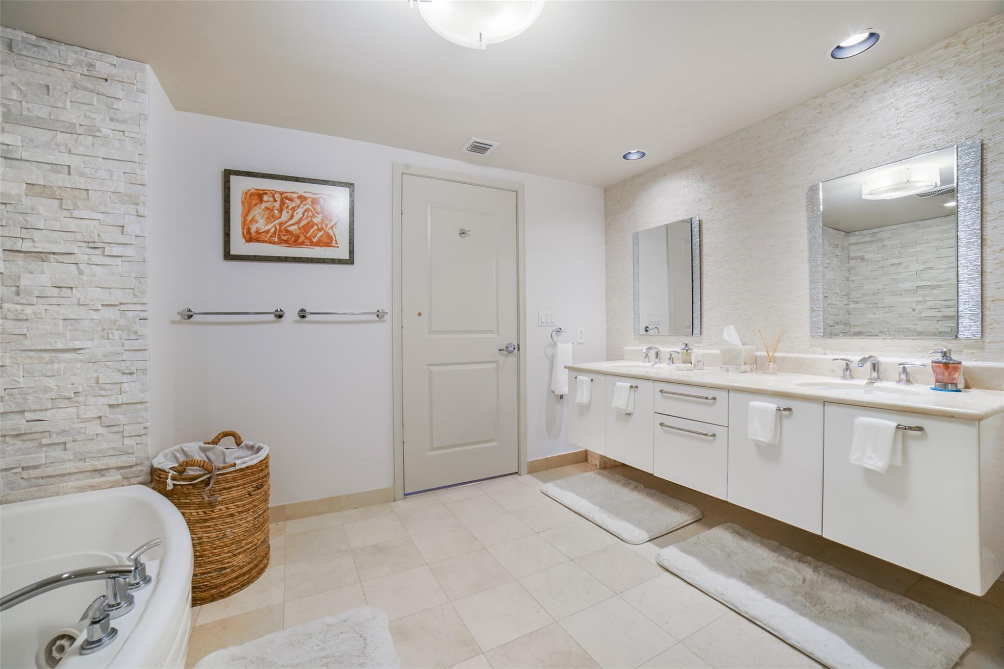 3101 S Ocean Dr 401