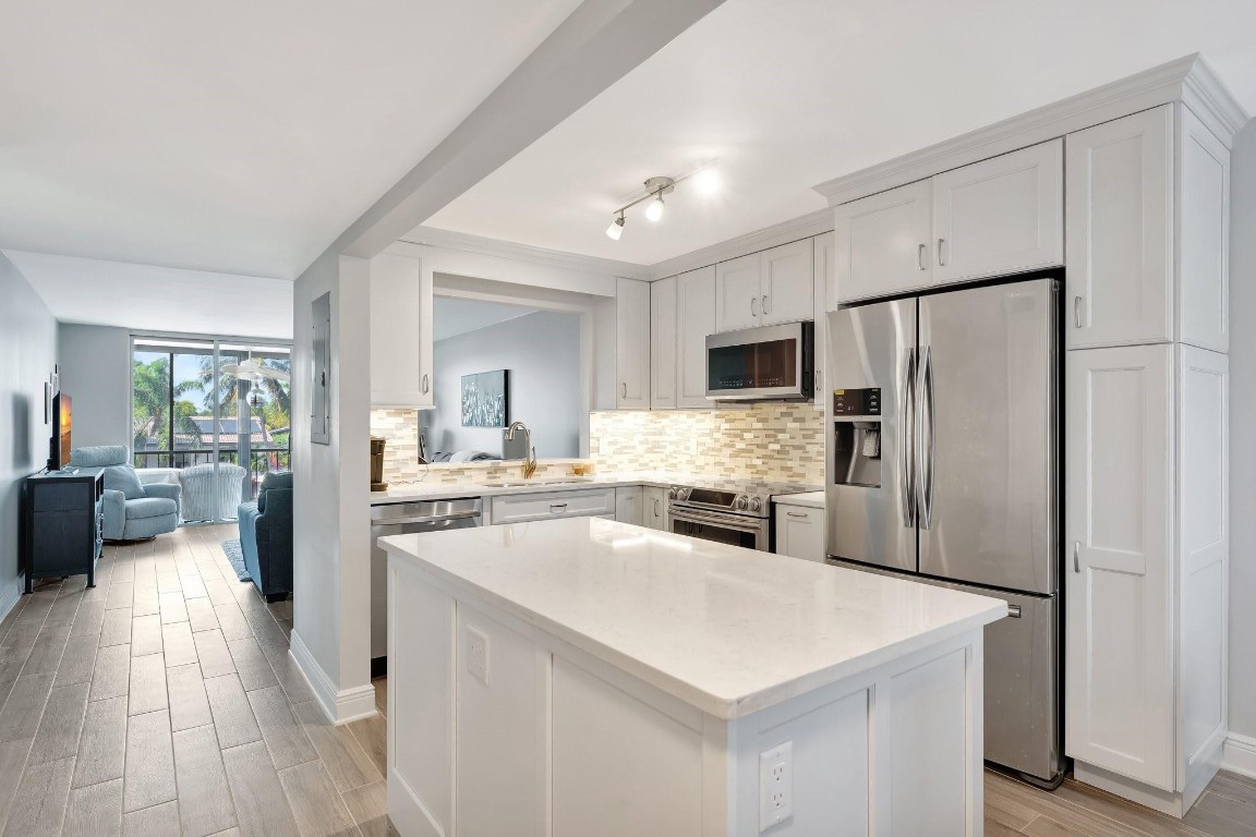 777 S Federal Hwy O-201