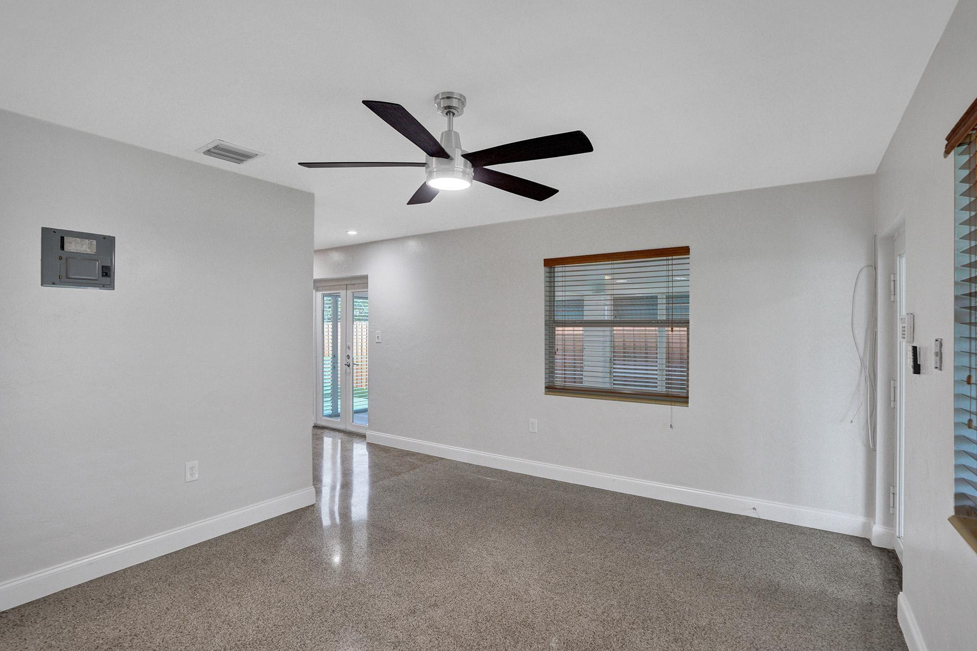 1617 NE 17th Ter