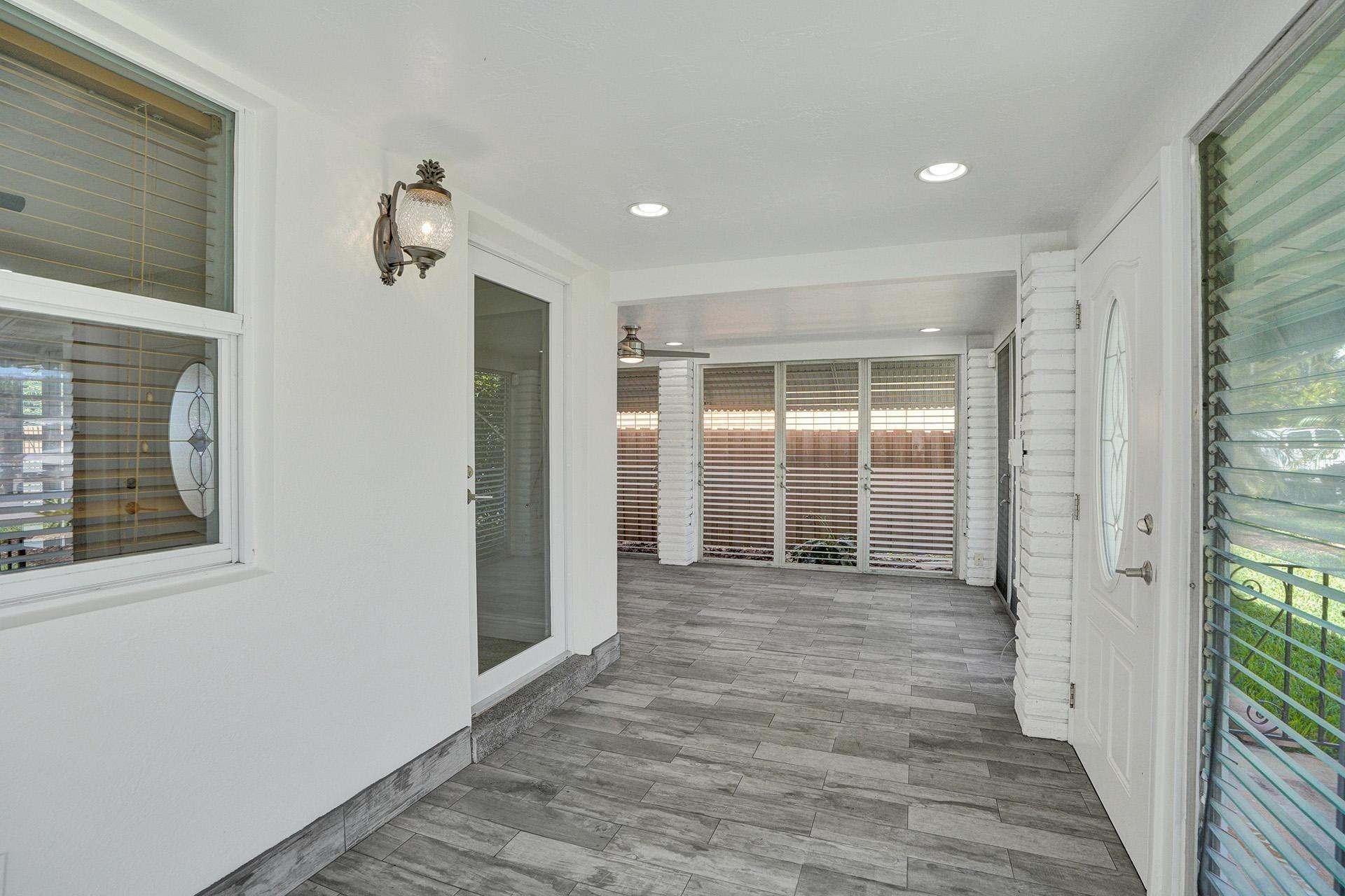 1617 NE 17th Ter
