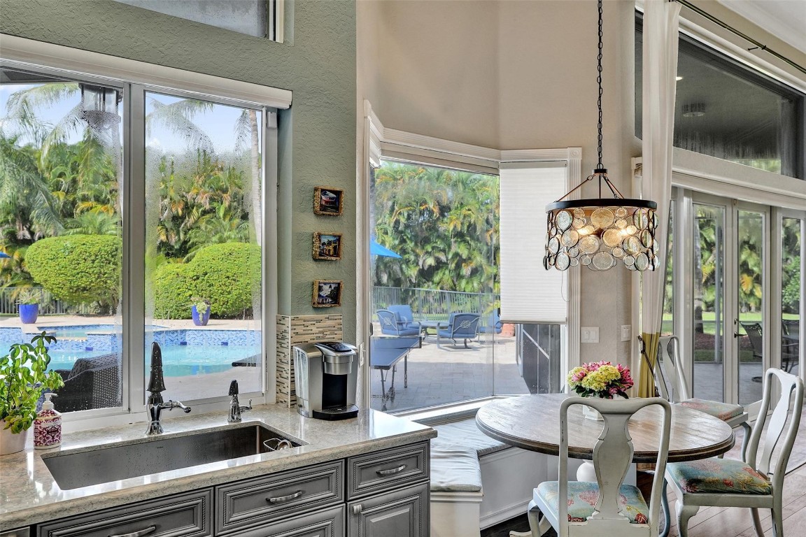 7811 E Upper Ridge Dr