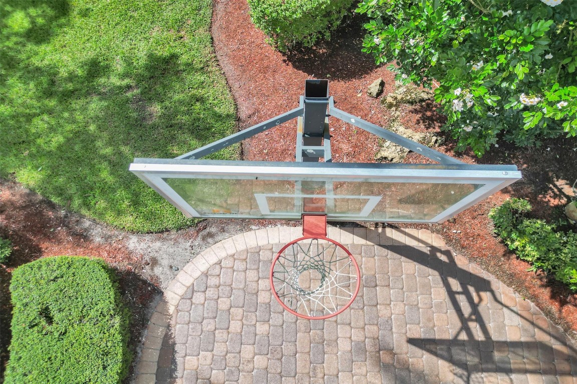 7811 E Upper Ridge Dr