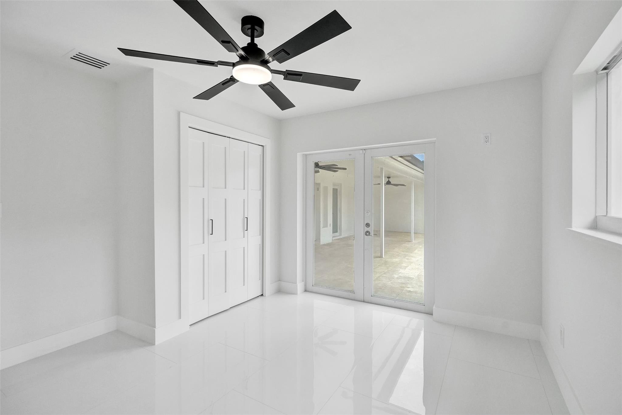 2615 NW 9th Ter
