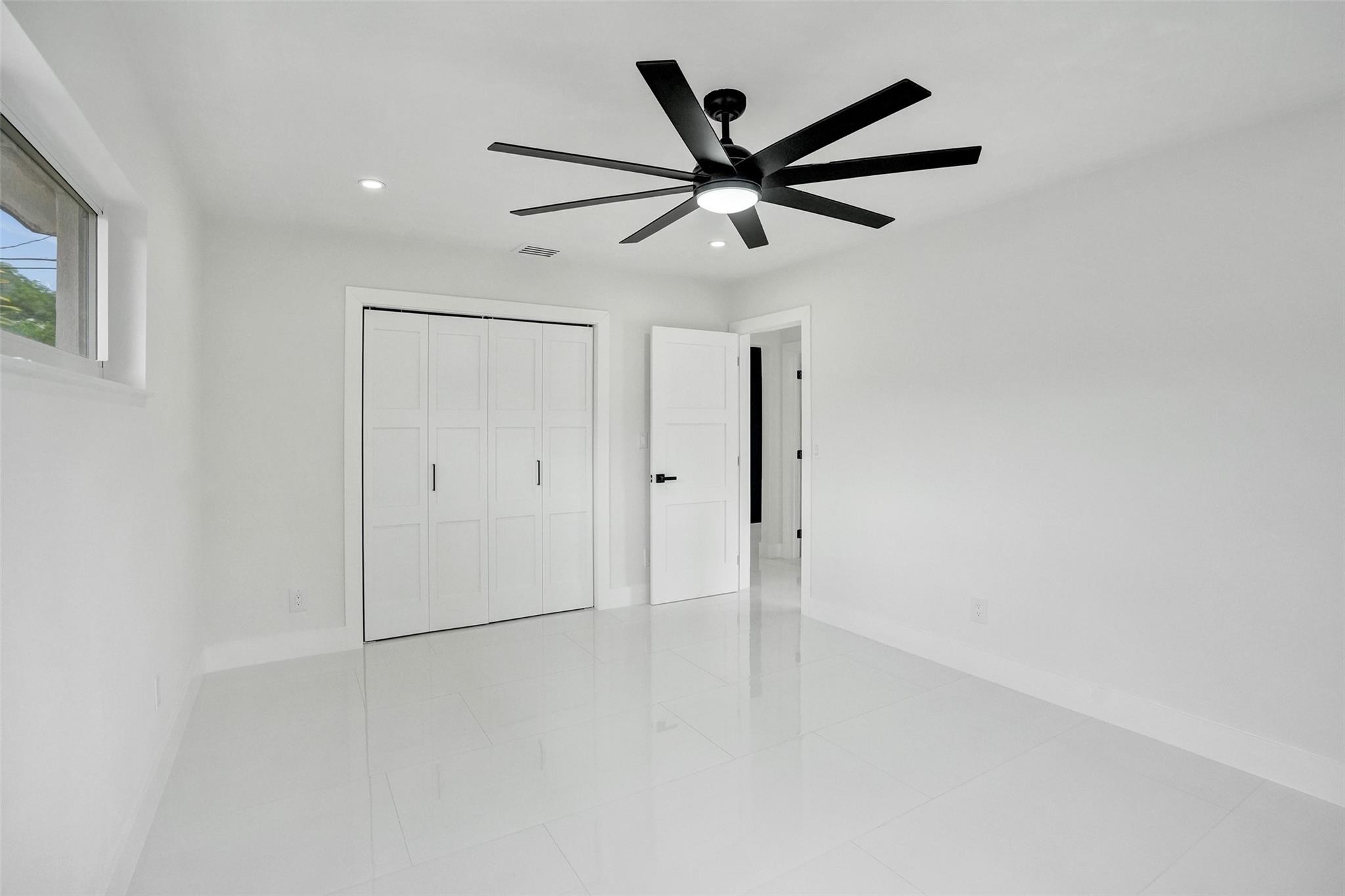 2615 NW 9th Ter