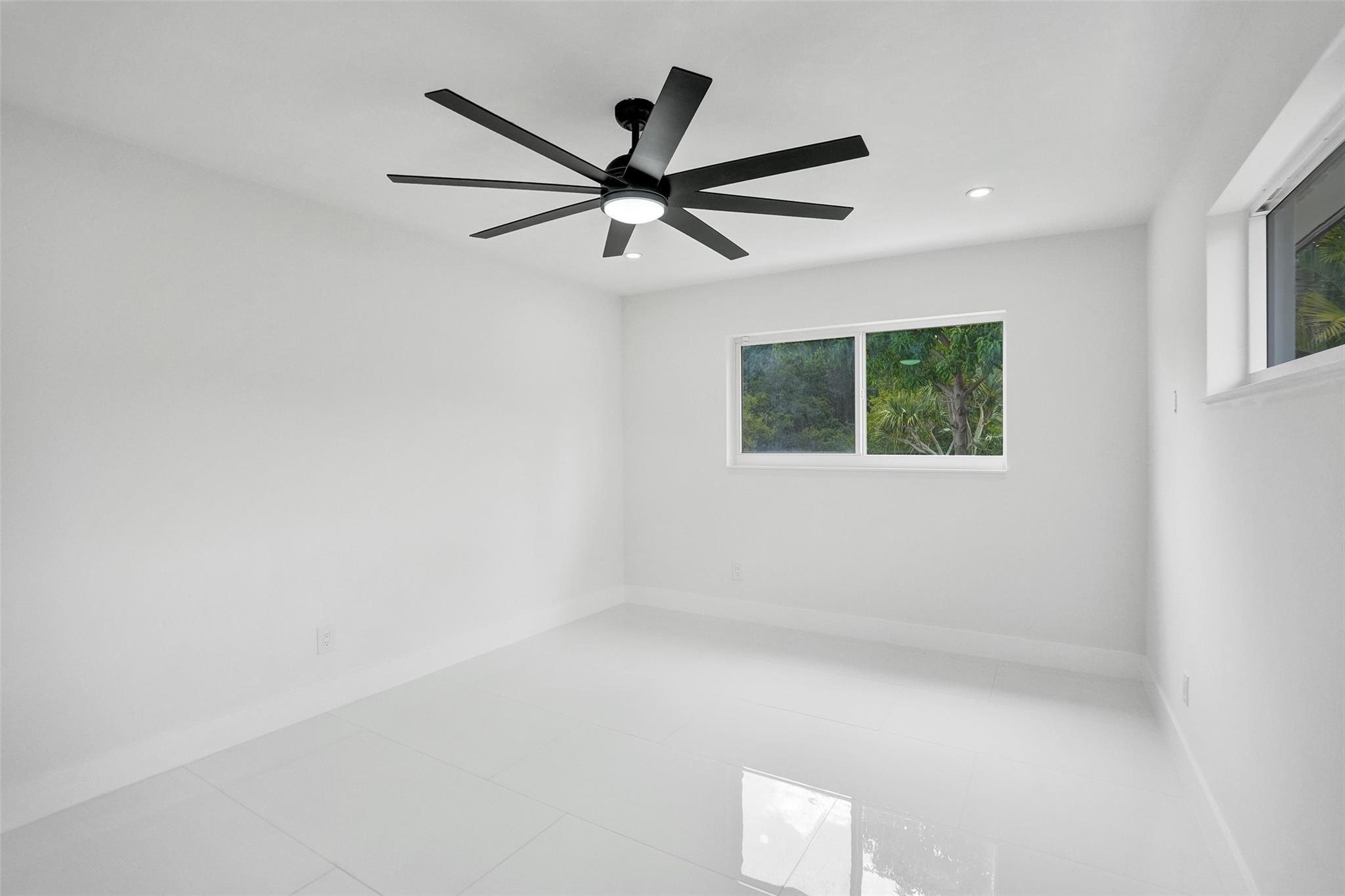 2615 NW 9th Ter