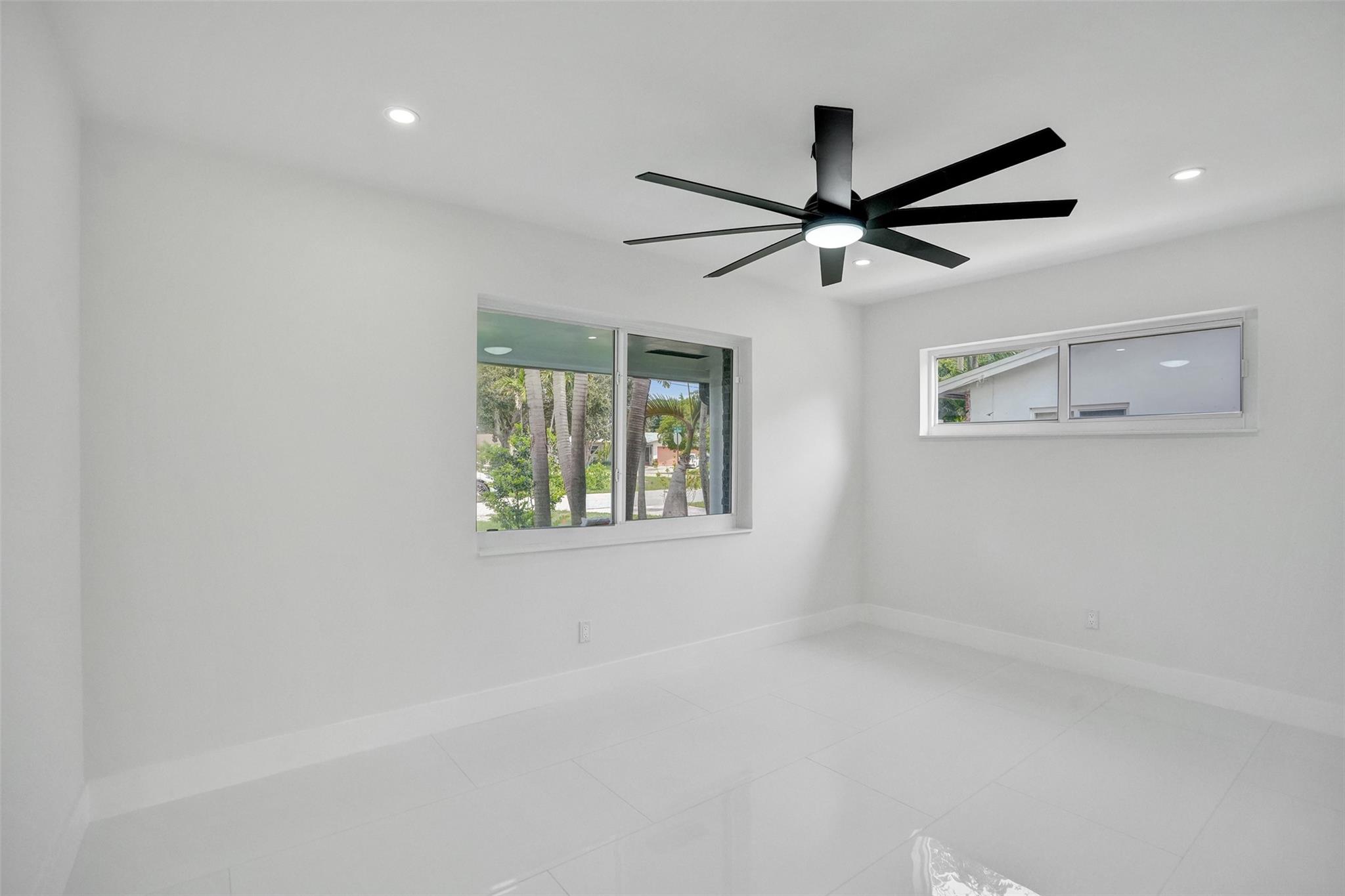2615 NW 9th Ter