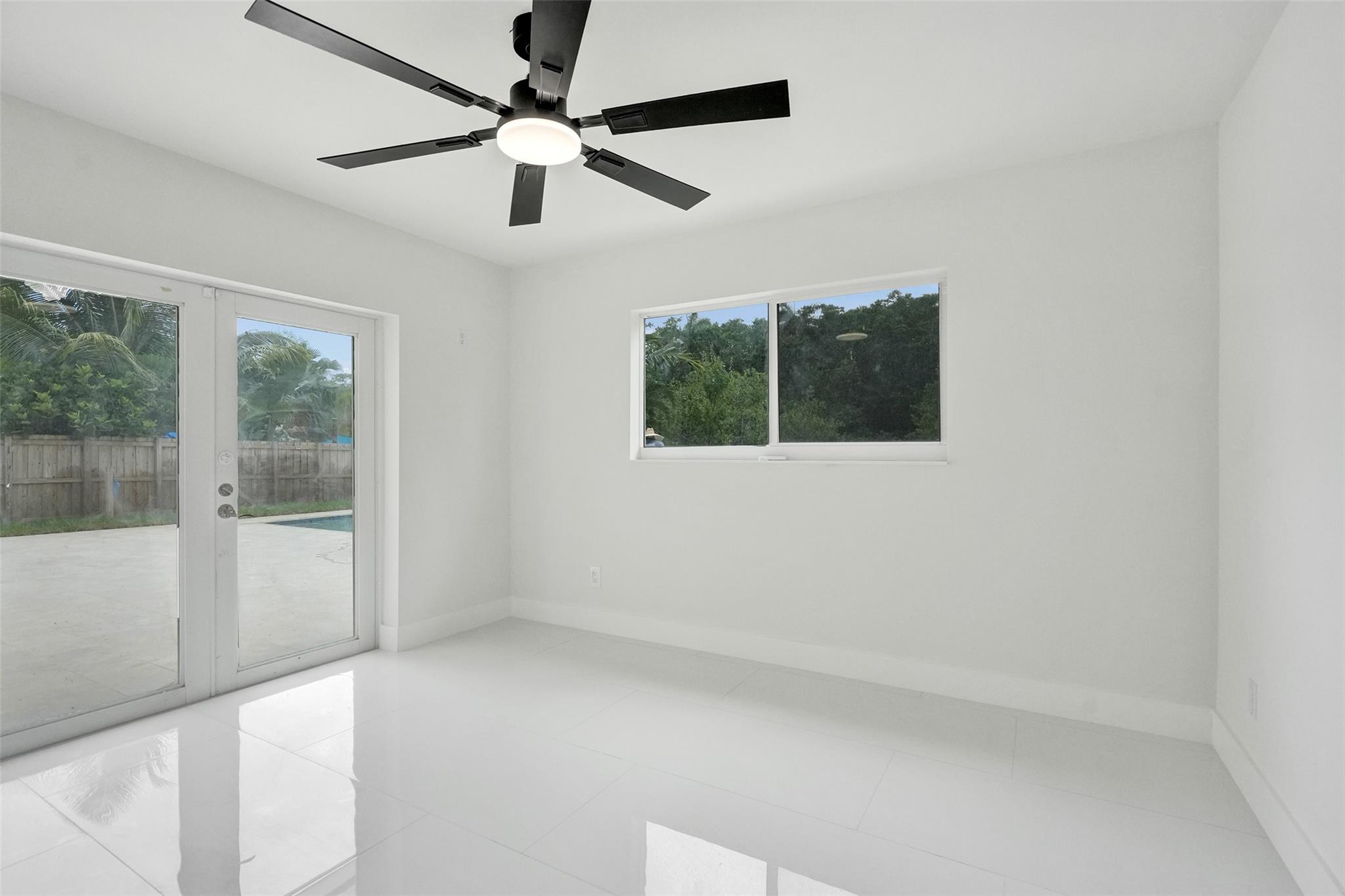 2615 NW 9th Ter