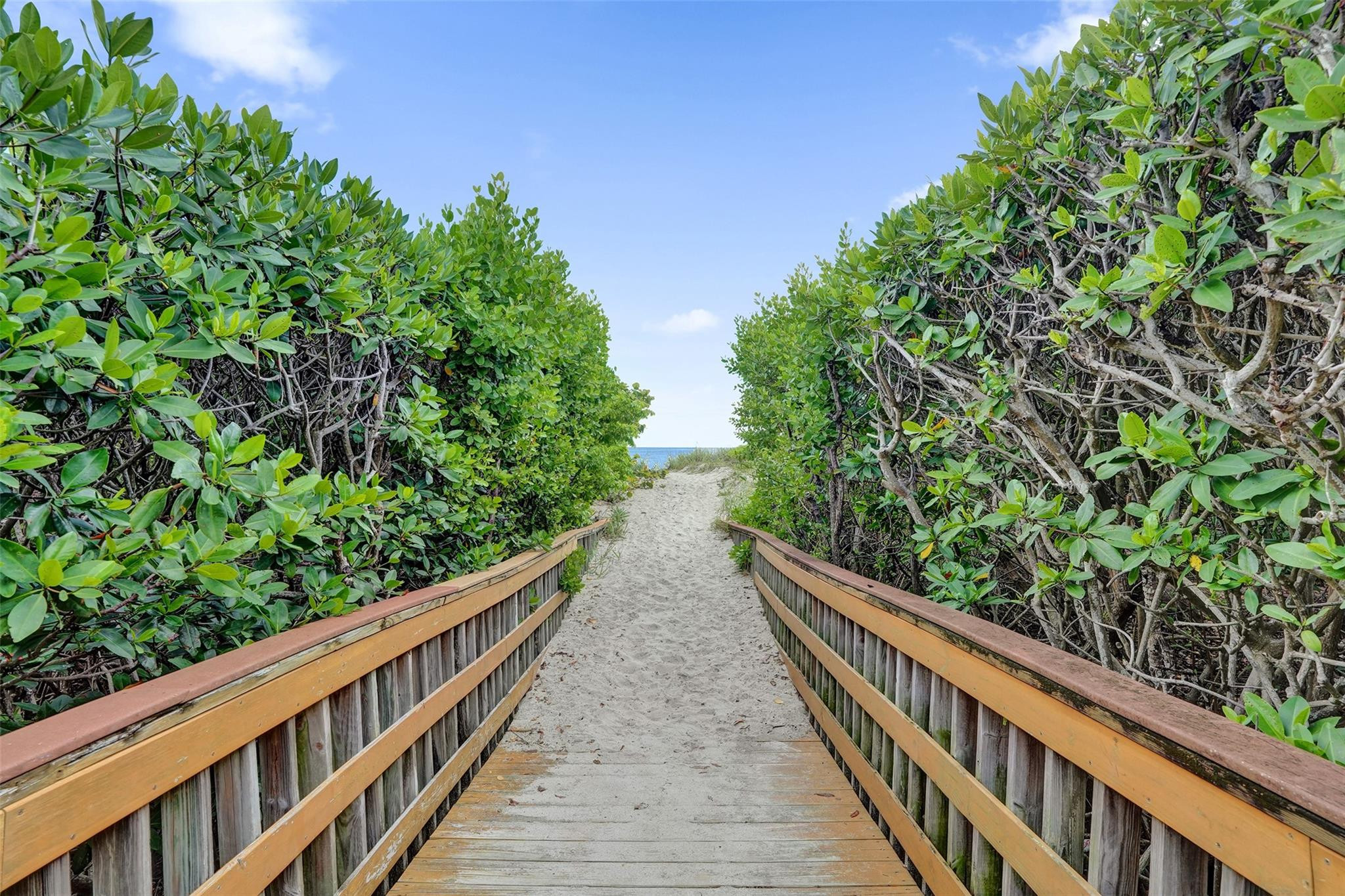 1774 Bay Dr 18