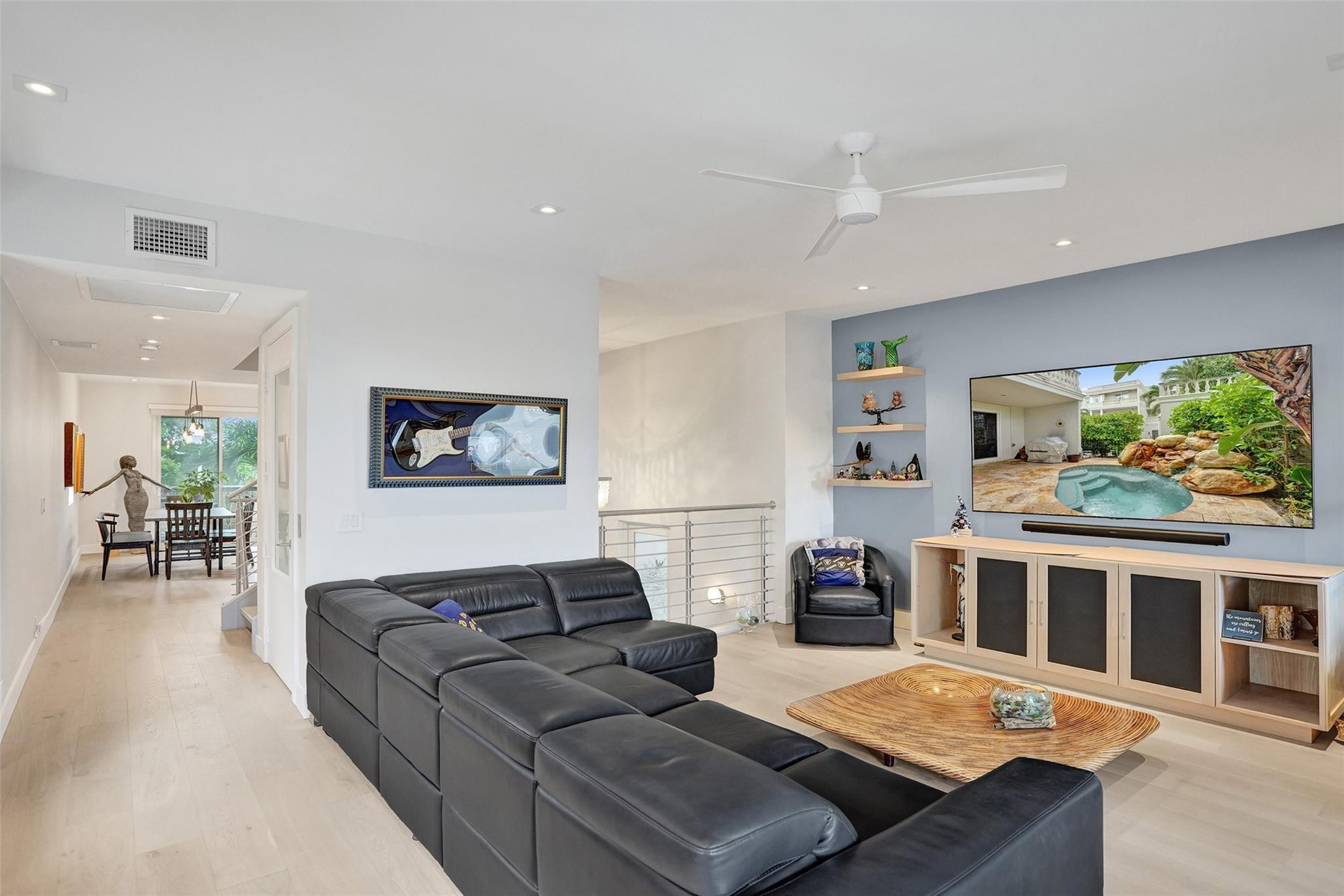 1774 Bay Dr 18