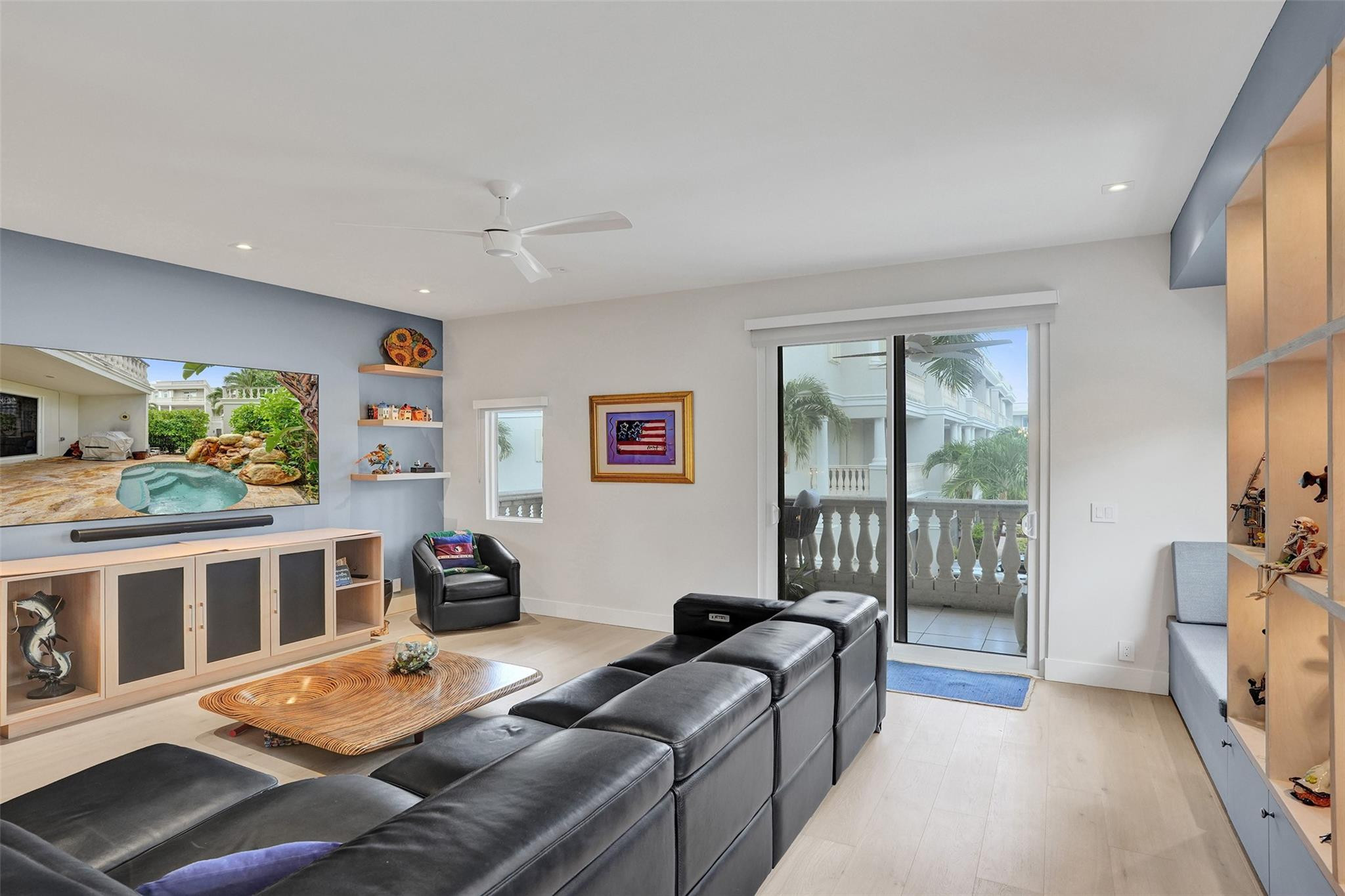 1774 Bay Dr 18