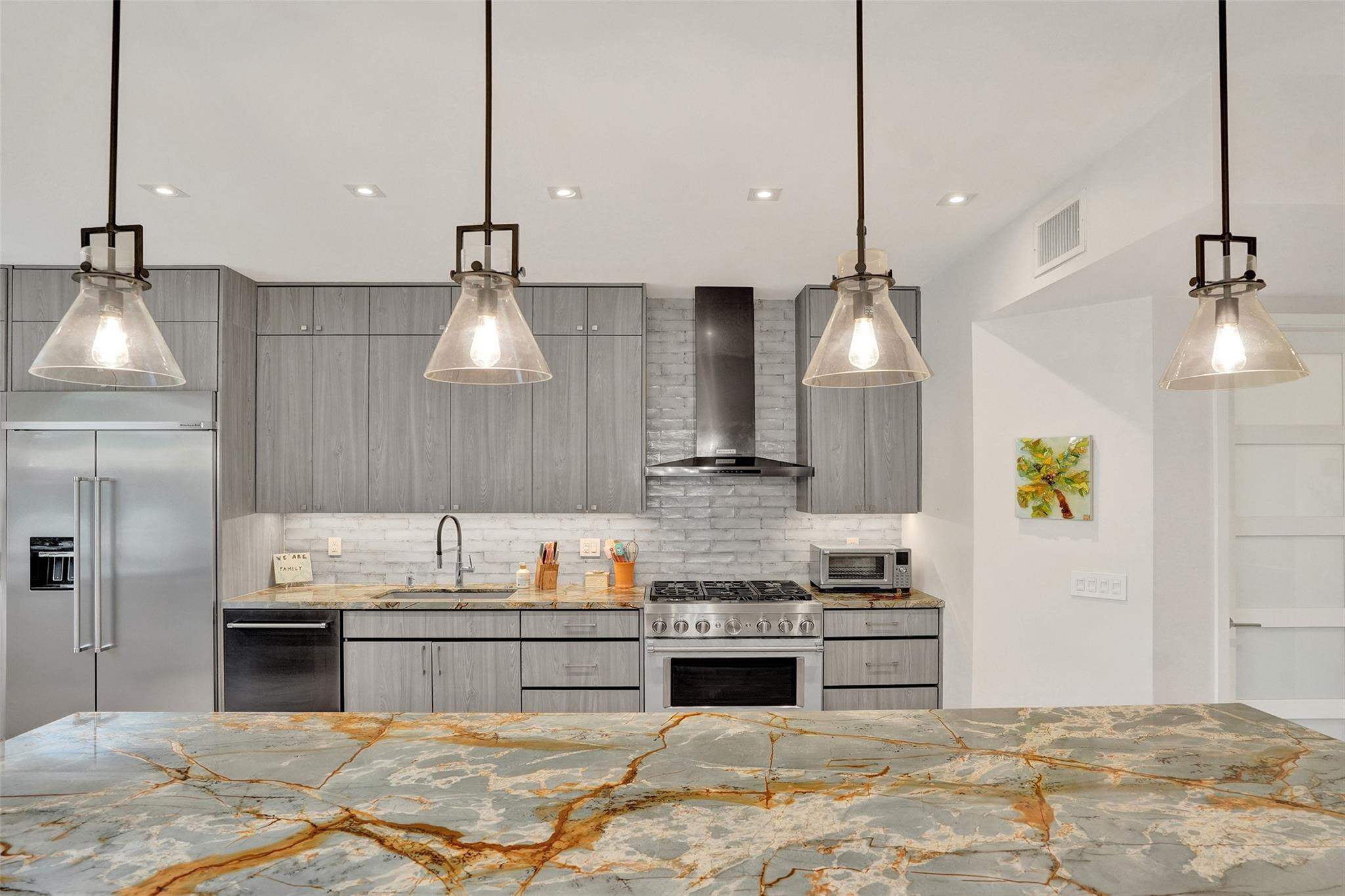1774 Bay Dr 18