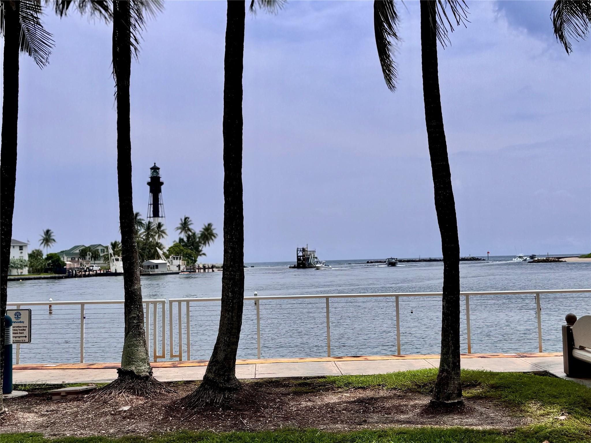 1774 Bay Dr 18