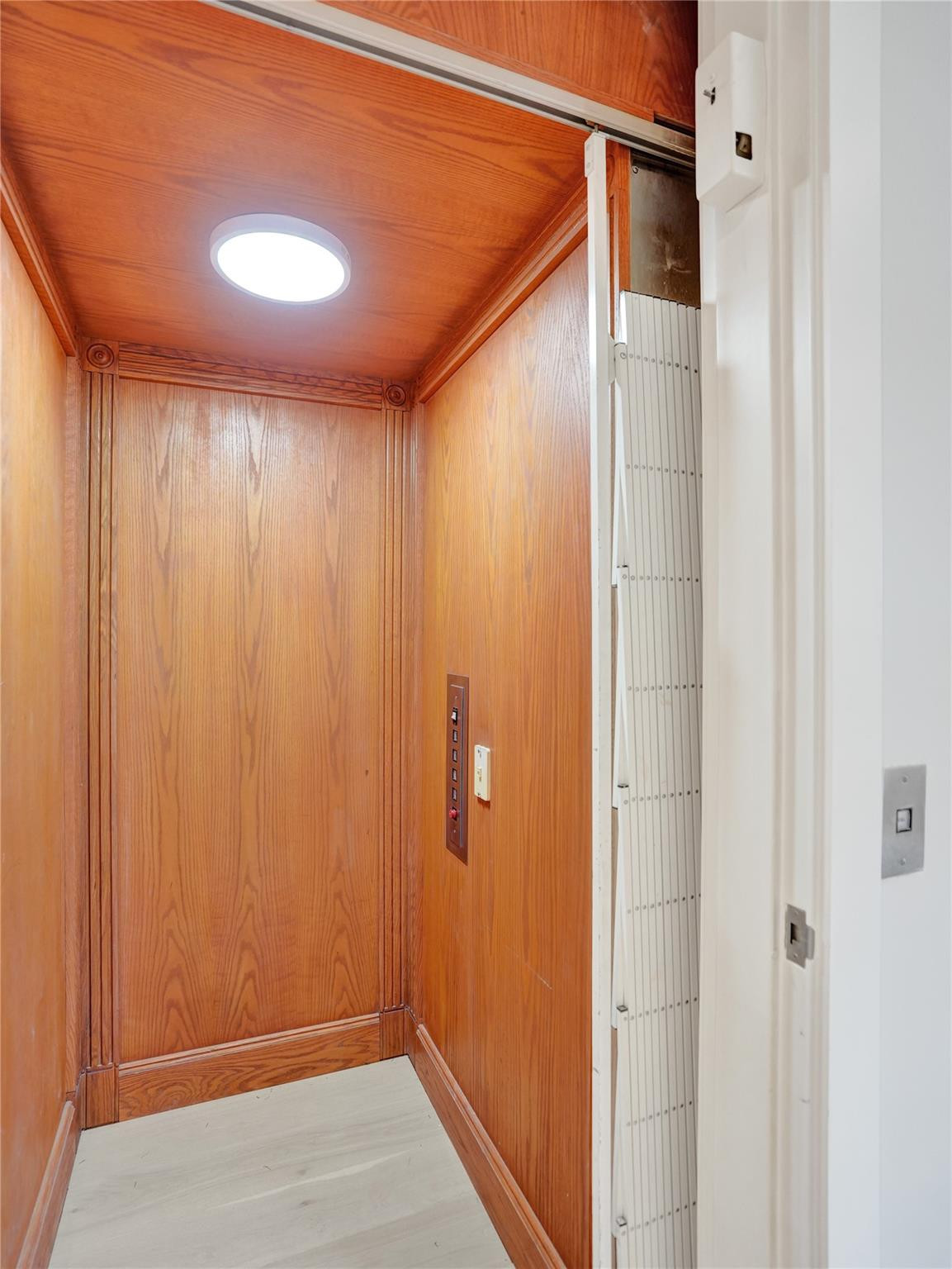 1774 Bay Dr 18