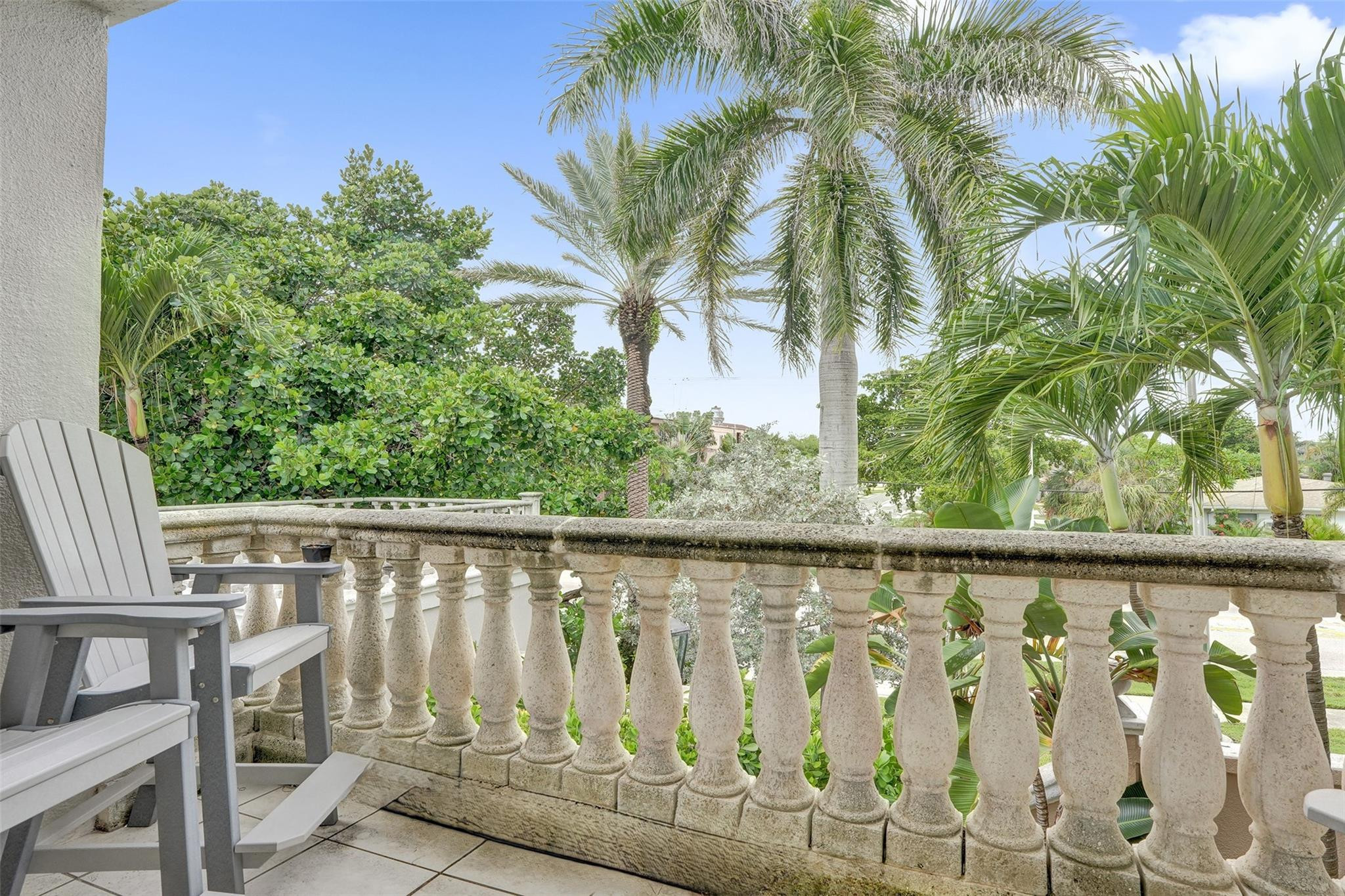 1774 Bay Dr 18