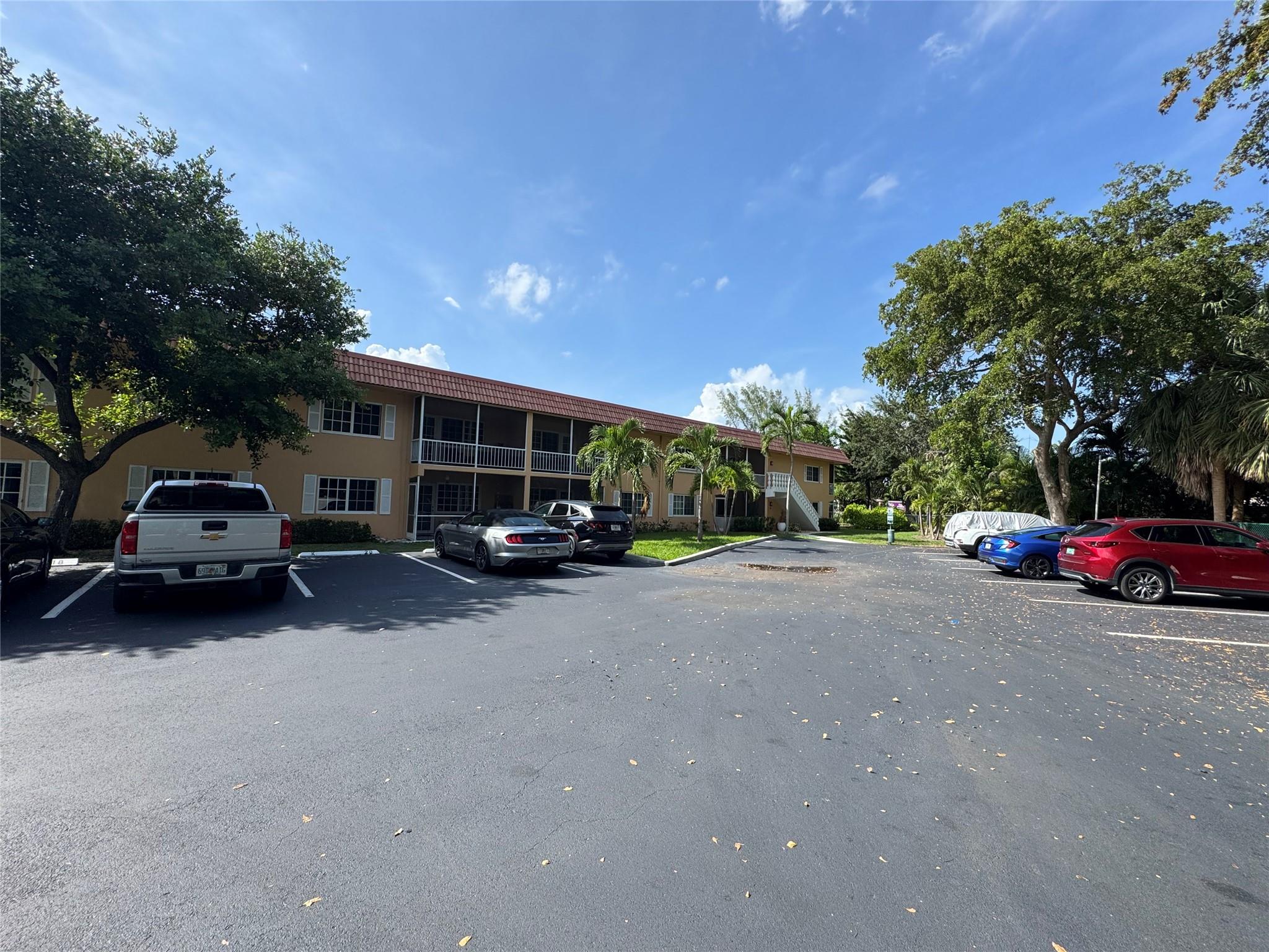 351 NE 19th Pl 109K