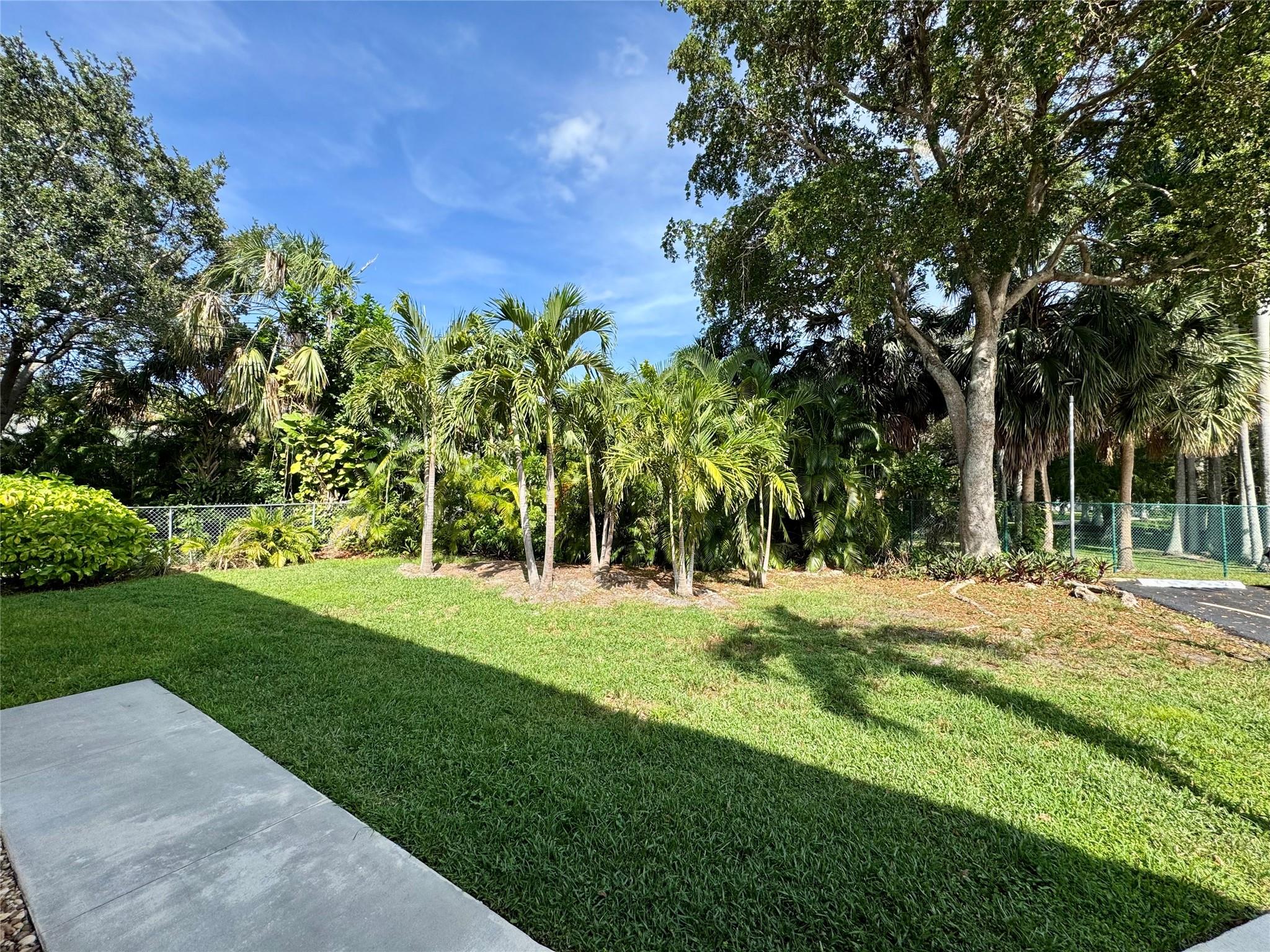 351 NE 19th Pl 109K