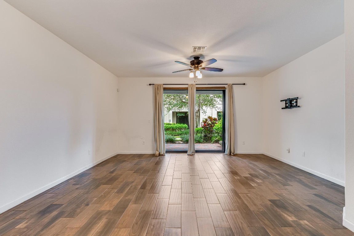 4228 N Dixie Hwy 107